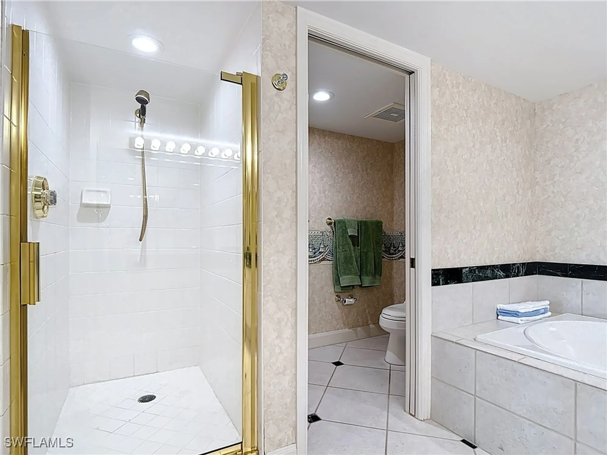 Property Slideshow image 26 of 46 | 6849 grenadier blvd 1203, Naples, FL, 34108