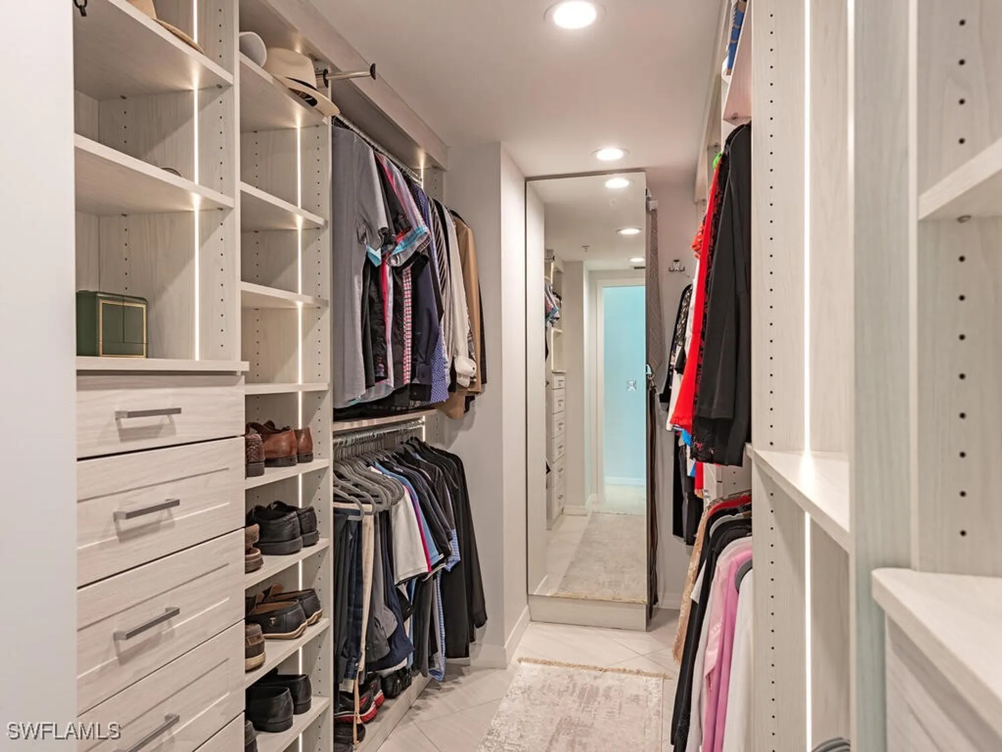 Property Slideshow image 17 of 45 | 7515 pelican bay blvd 9c, Naples, FL, 34108