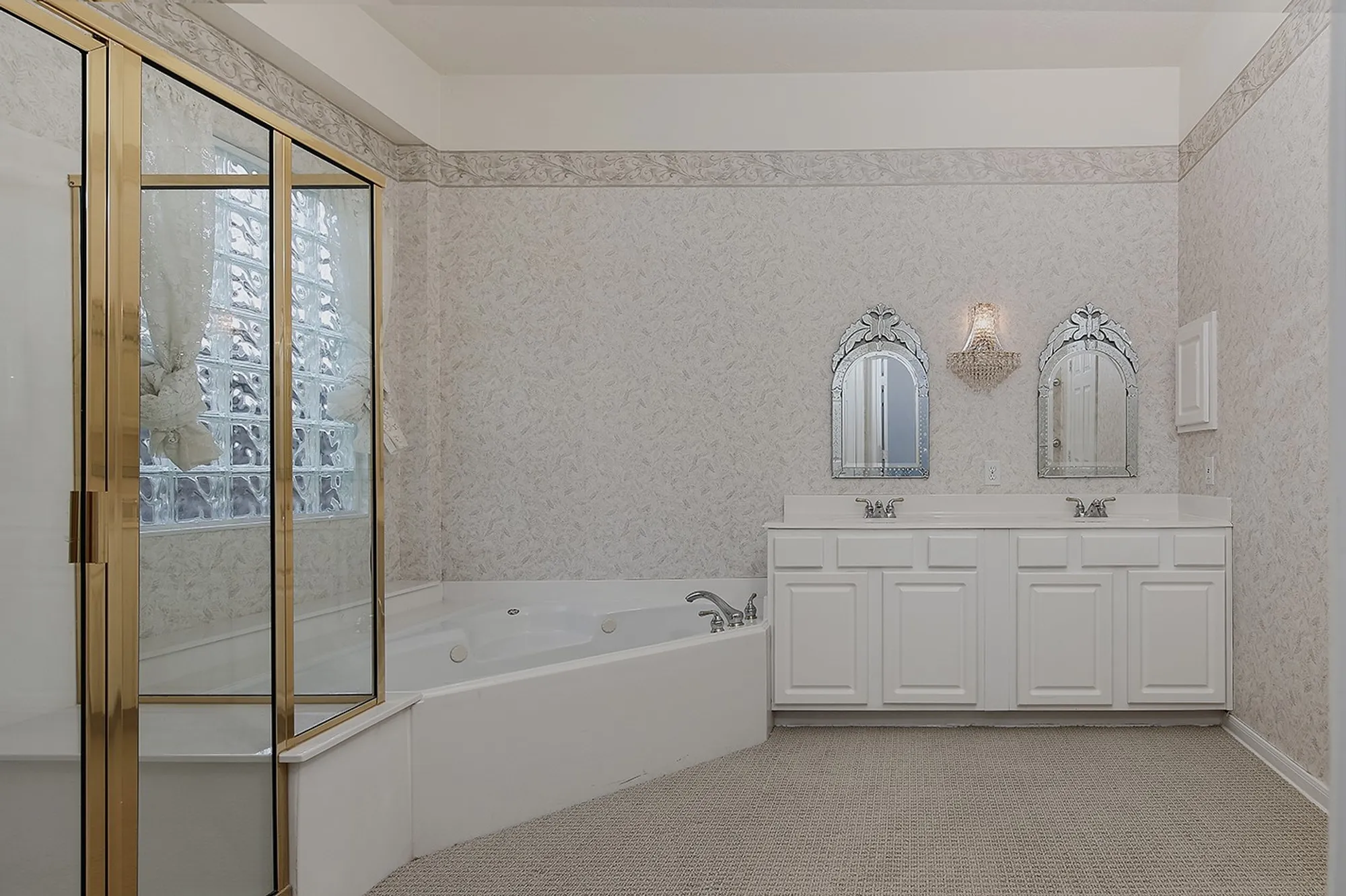 Property Slideshow image 22 of 47 | 7 sovereign way, Conroe, TX, 77384