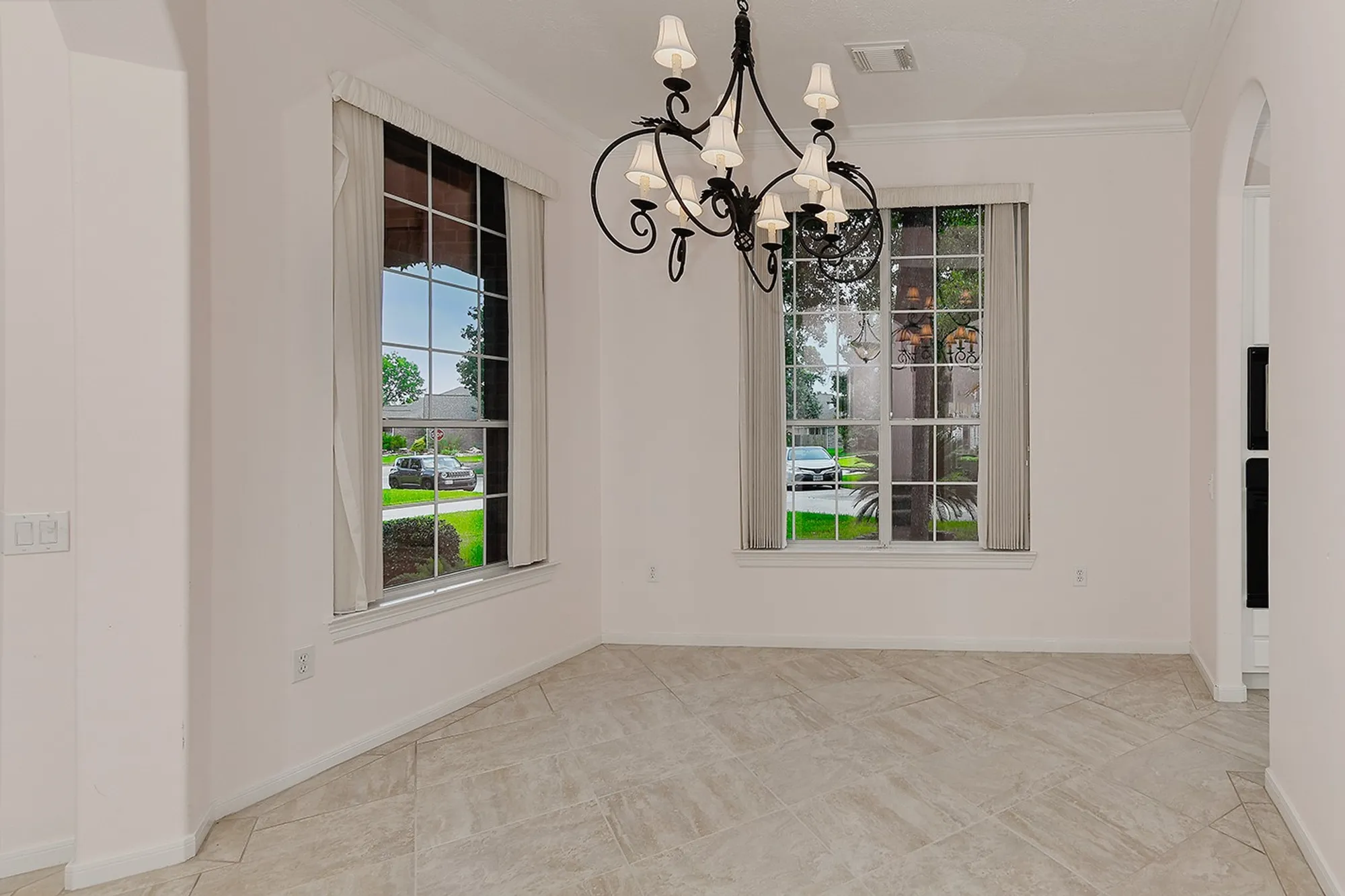 Property Slideshow image 4 of 47 | 7 sovereign way, Conroe, TX, 77384