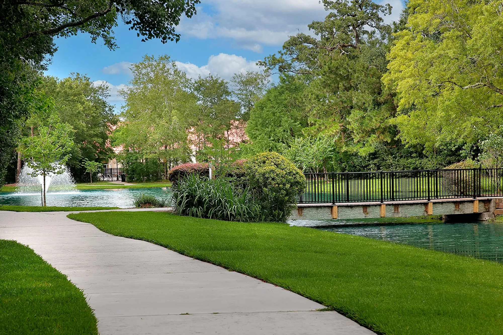 Property Slideshow image 42 of 47 | 7 sovereign way, Conroe, TX, 77384