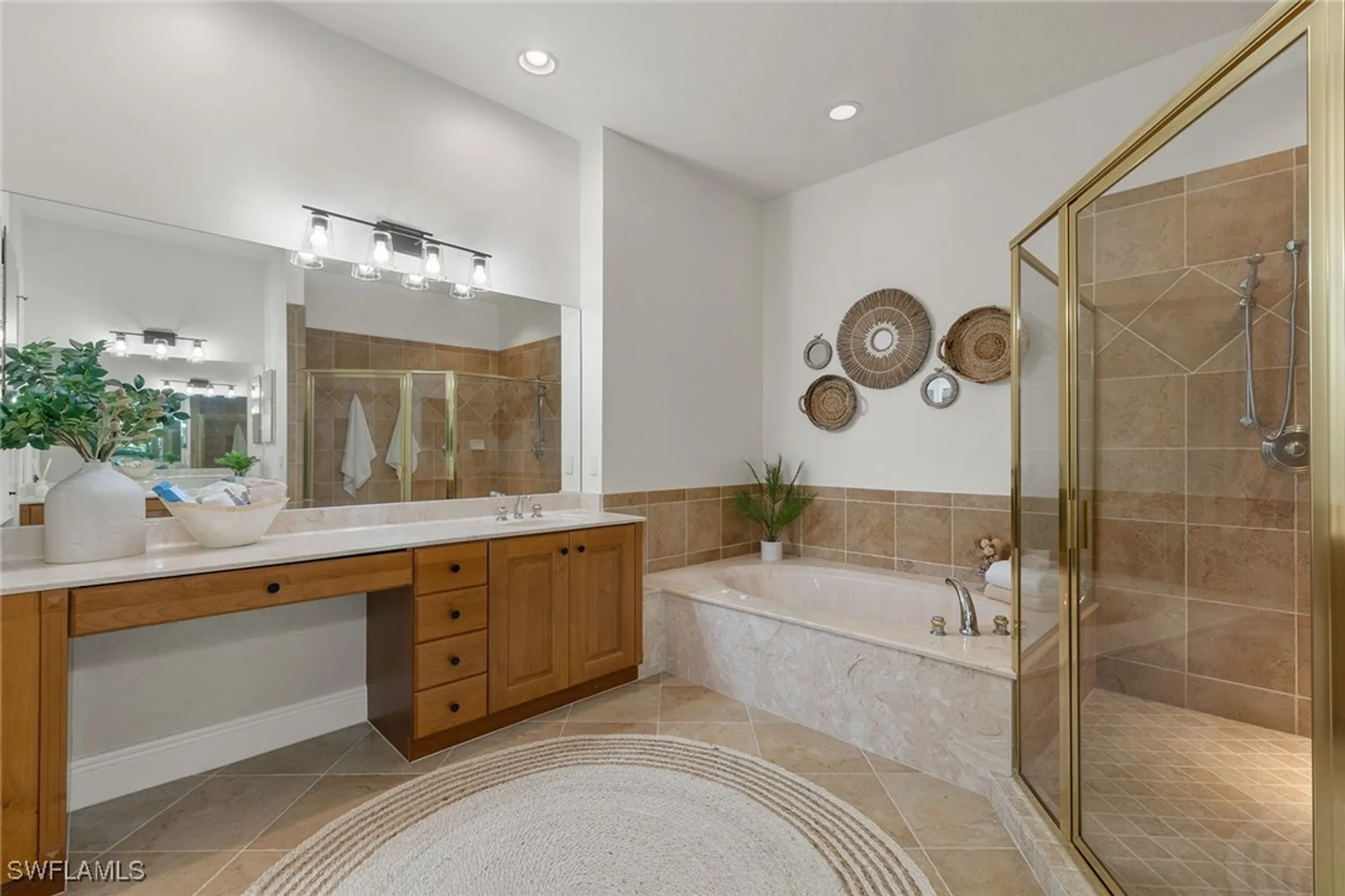 Property Slideshow image 20 of 42 | 9074 cascada way 202, Naples, FL, 34114