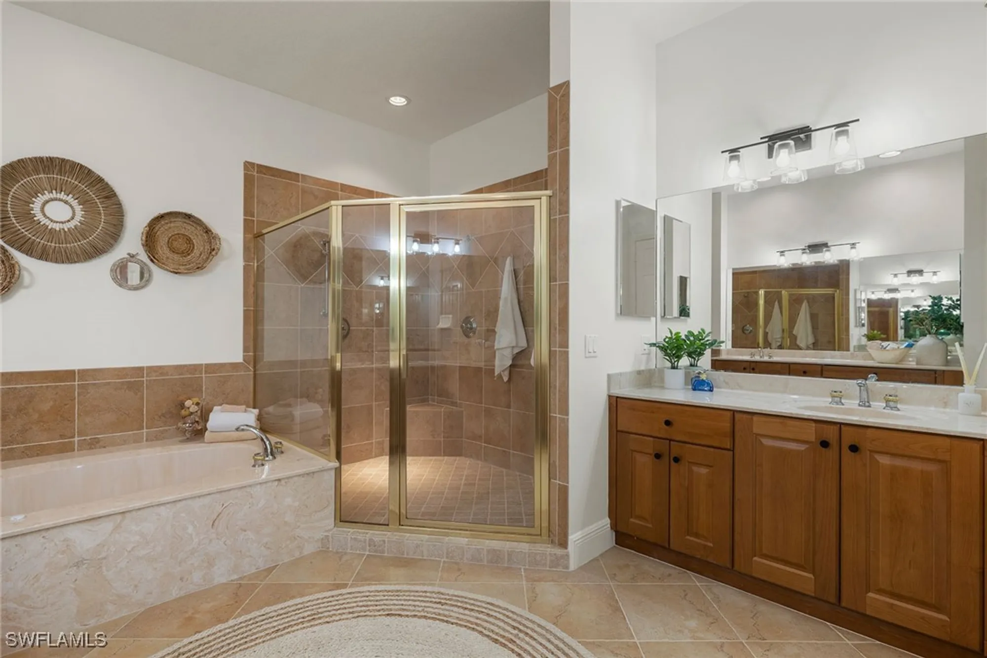 Property Slideshow image 21 of 42 | 9074 cascada way 202, Naples, FL, 34114