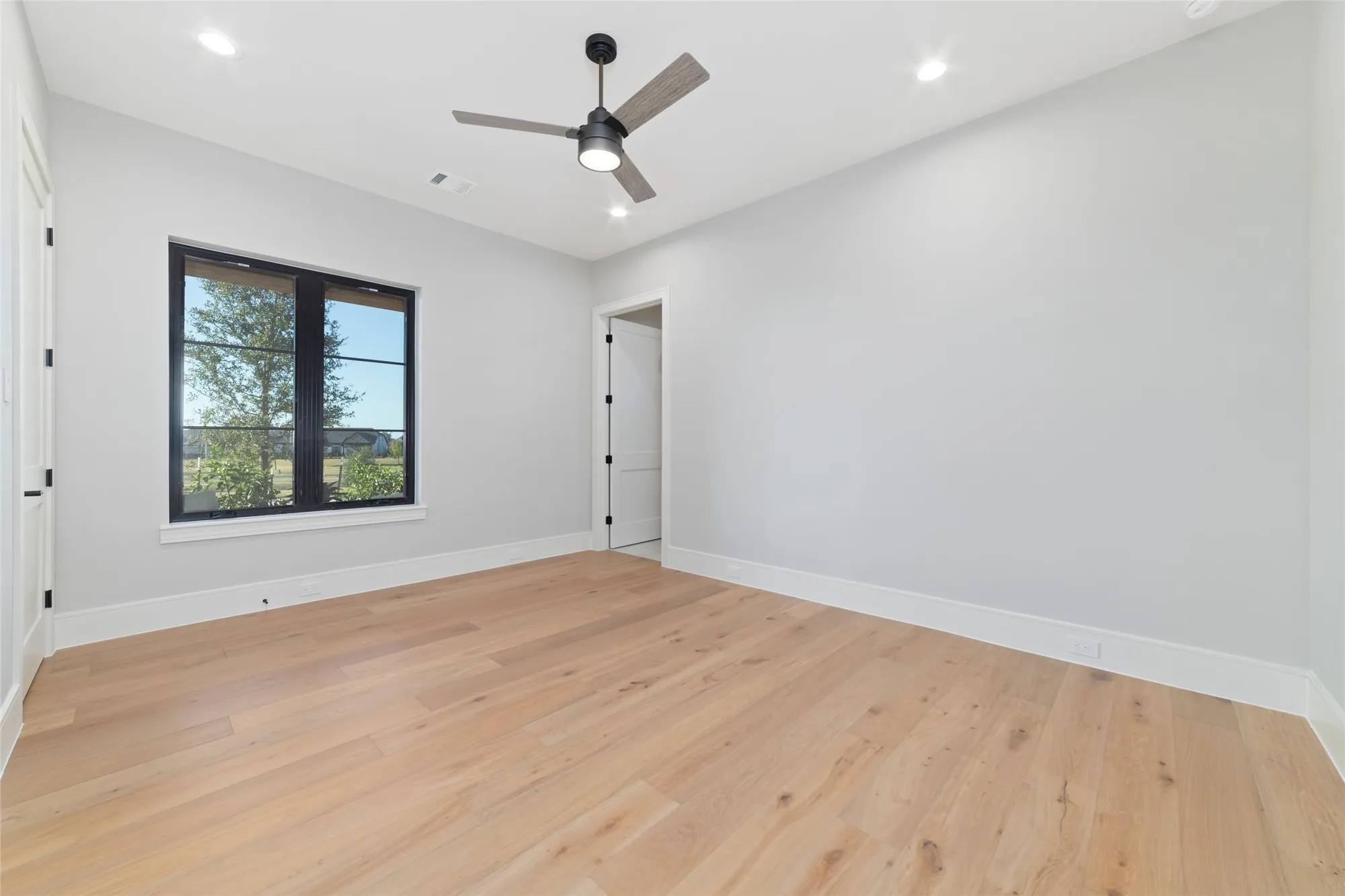 Property Slideshow image 12 of 38 | 14130 ripple ridge dr, Willis, TX, 77318