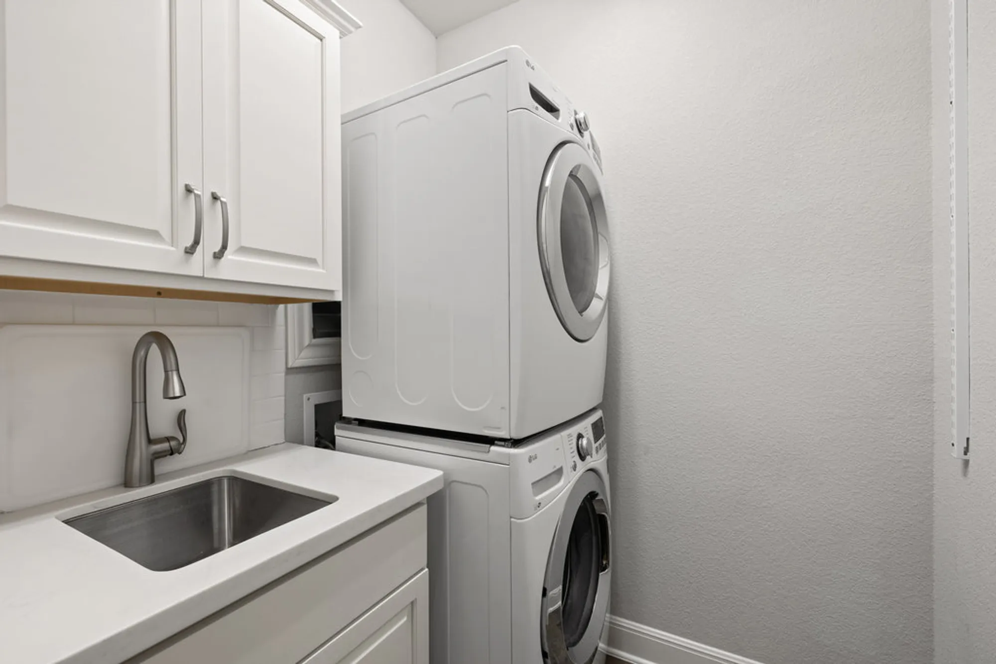 Property Slideshow image 25 of 40 | 5053 lunata way, Round Rock, TX, 78665