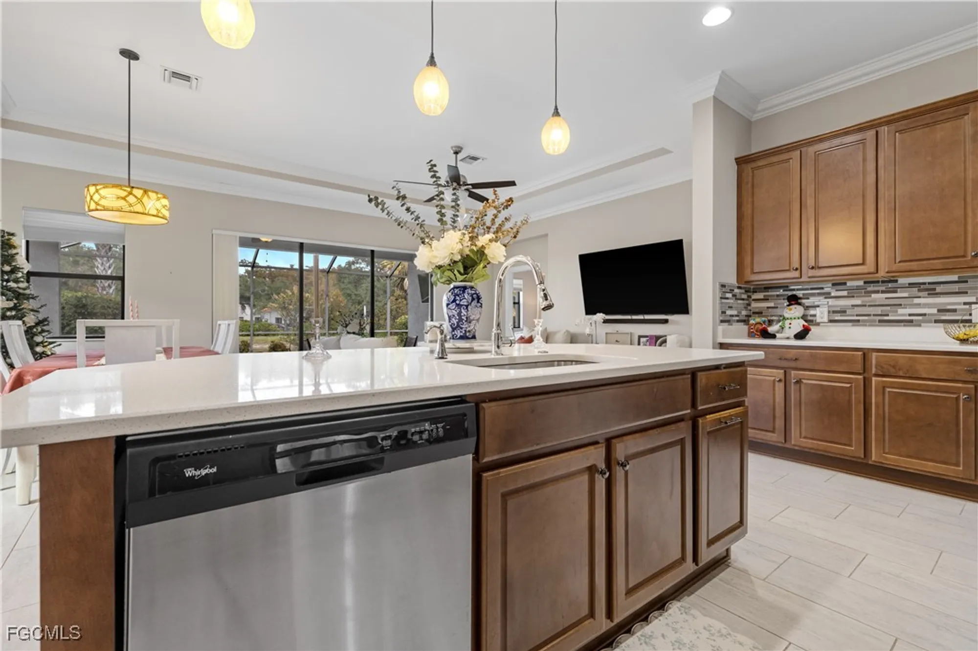 Property Slideshow image 19 of 49 | 11546 onyx cir, Fort Myers, FL, 33913