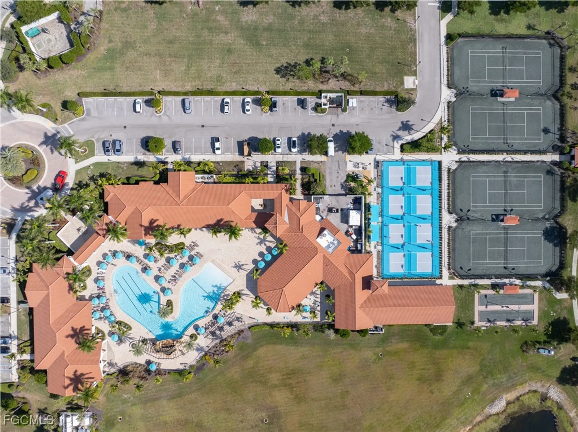 Property Slideshow image 10 of 49 | 11546 onyx cir, Fort Myers, FL, 33913