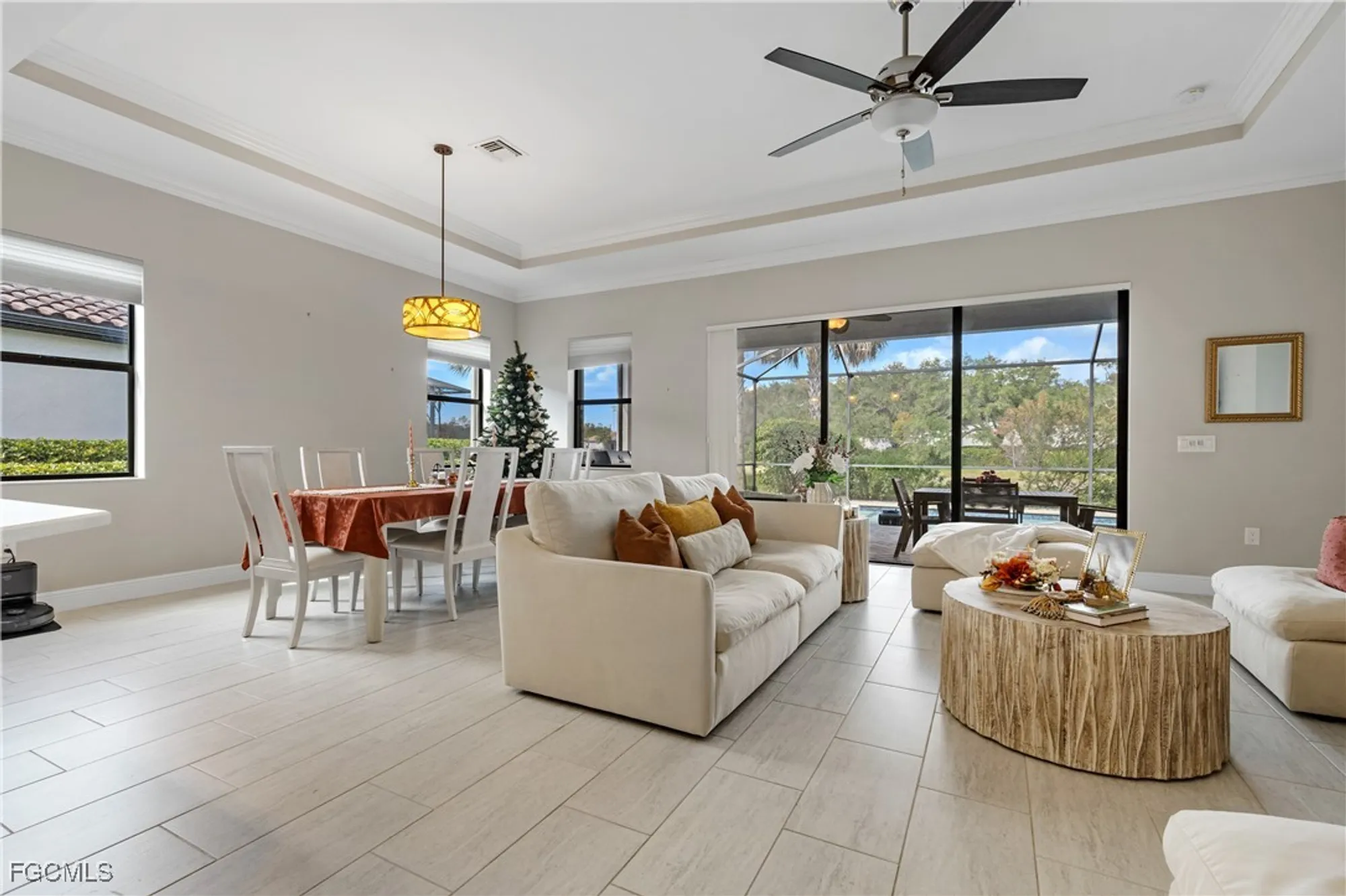 Property Slideshow image 11 of 49 | 11546 onyx cir, Fort Myers, FL, 33913