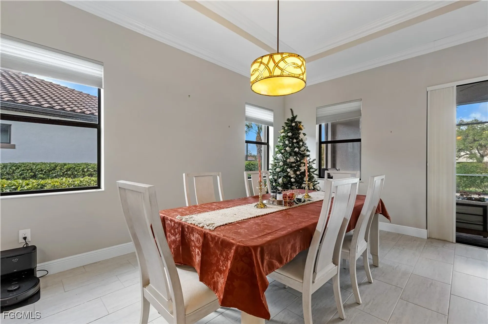 Property Slideshow image 21 of 49 | 11546 onyx cir, Fort Myers, FL, 33913