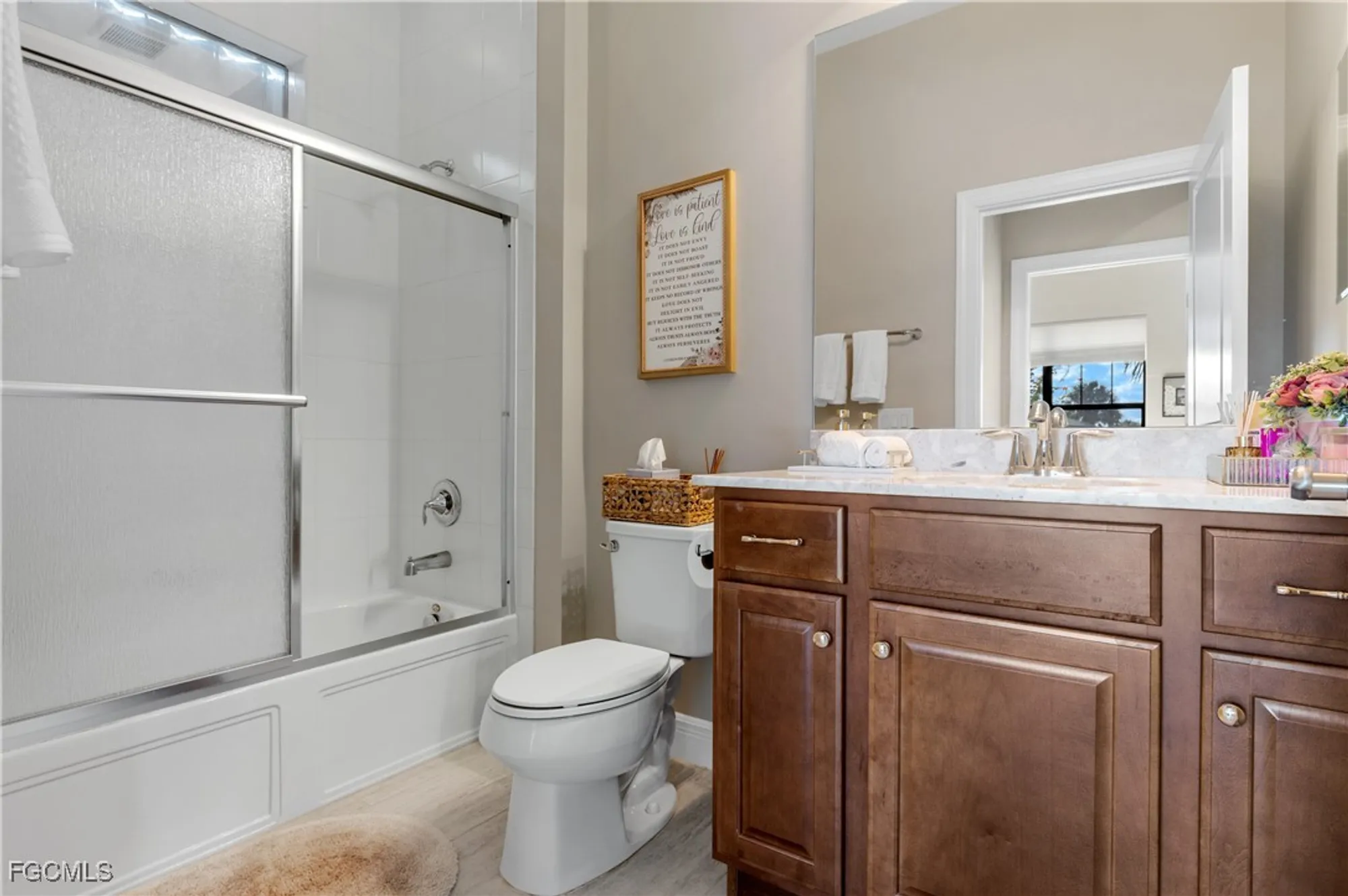 Property Slideshow image 35 of 49 | 11546 onyx cir, Fort Myers, FL, 33913