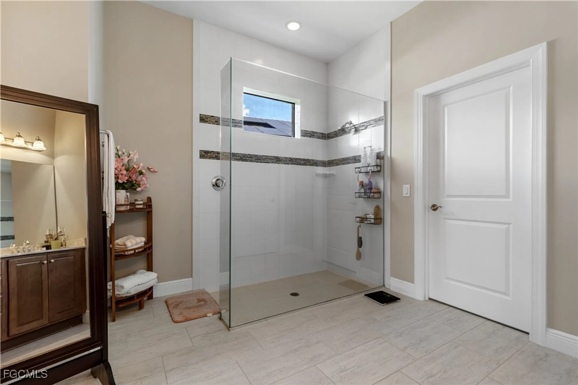 Property Slideshow image 30 of 49 | 11546 onyx cir, Fort Myers, FL, 33913