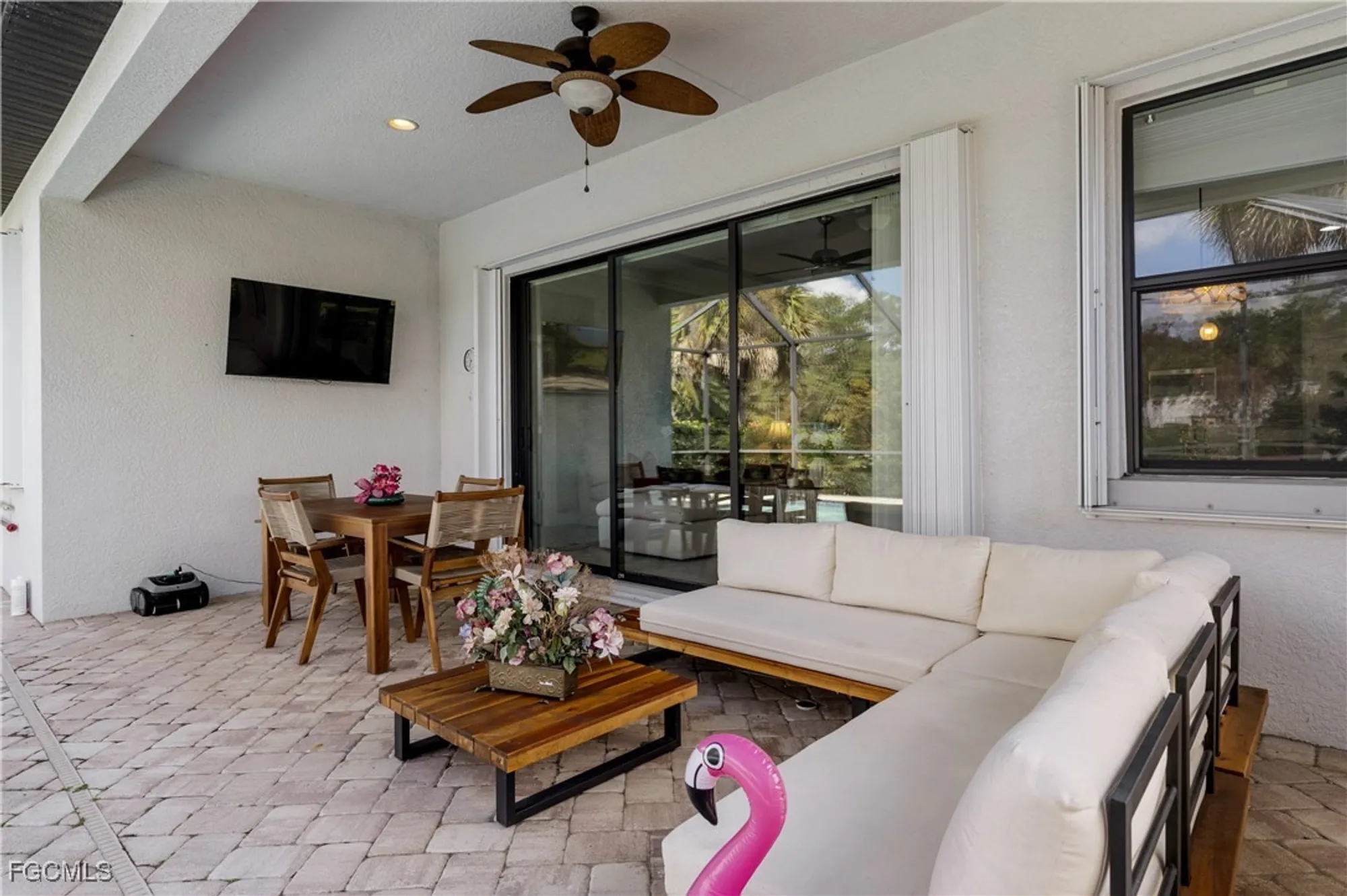 Property Slideshow image 4 of 49 | 11546 onyx cir, Fort Myers, FL, 33913