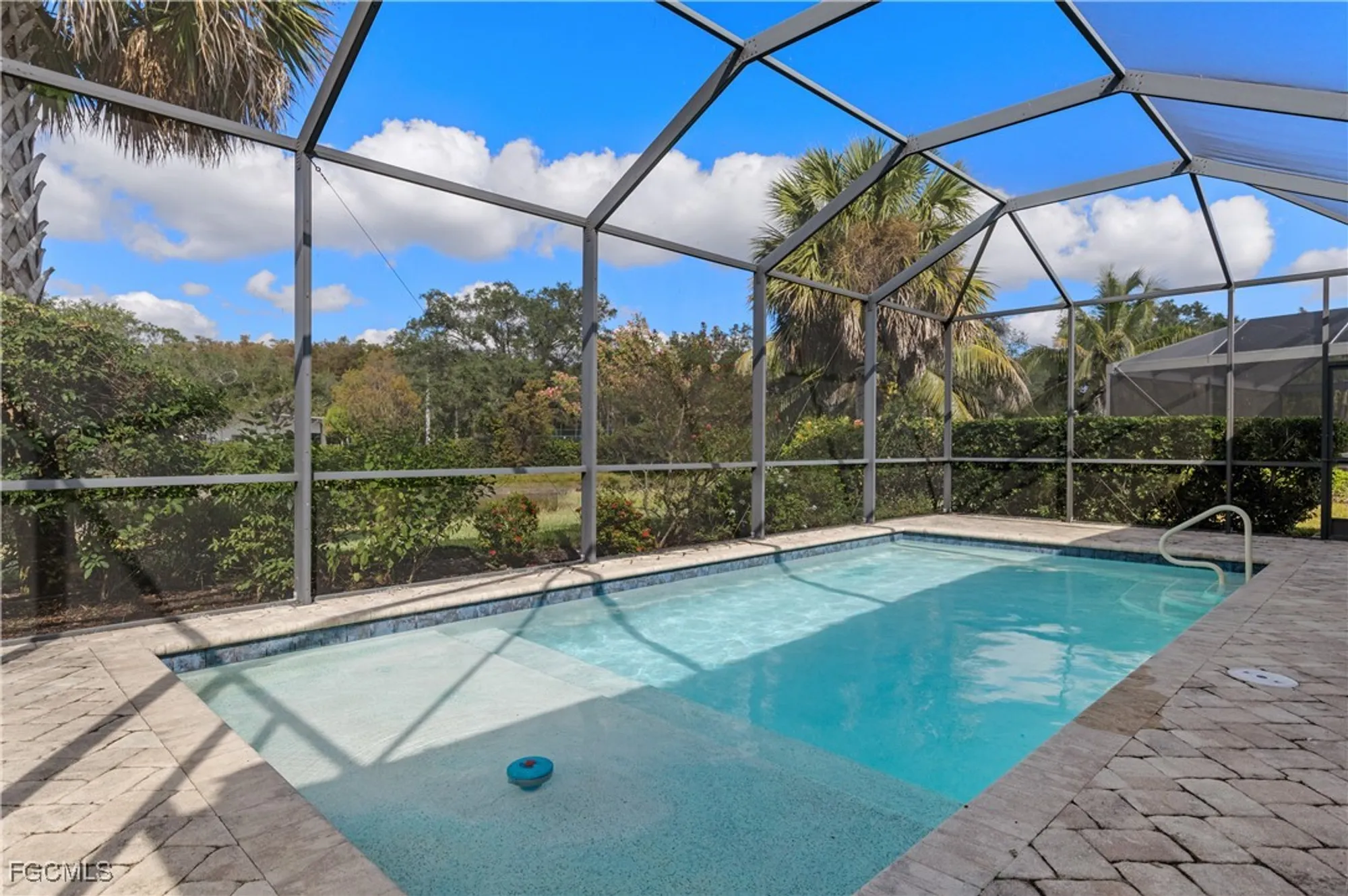 Property Slideshow image 8 of 49 | 11546 onyx cir, Fort Myers, FL, 33913