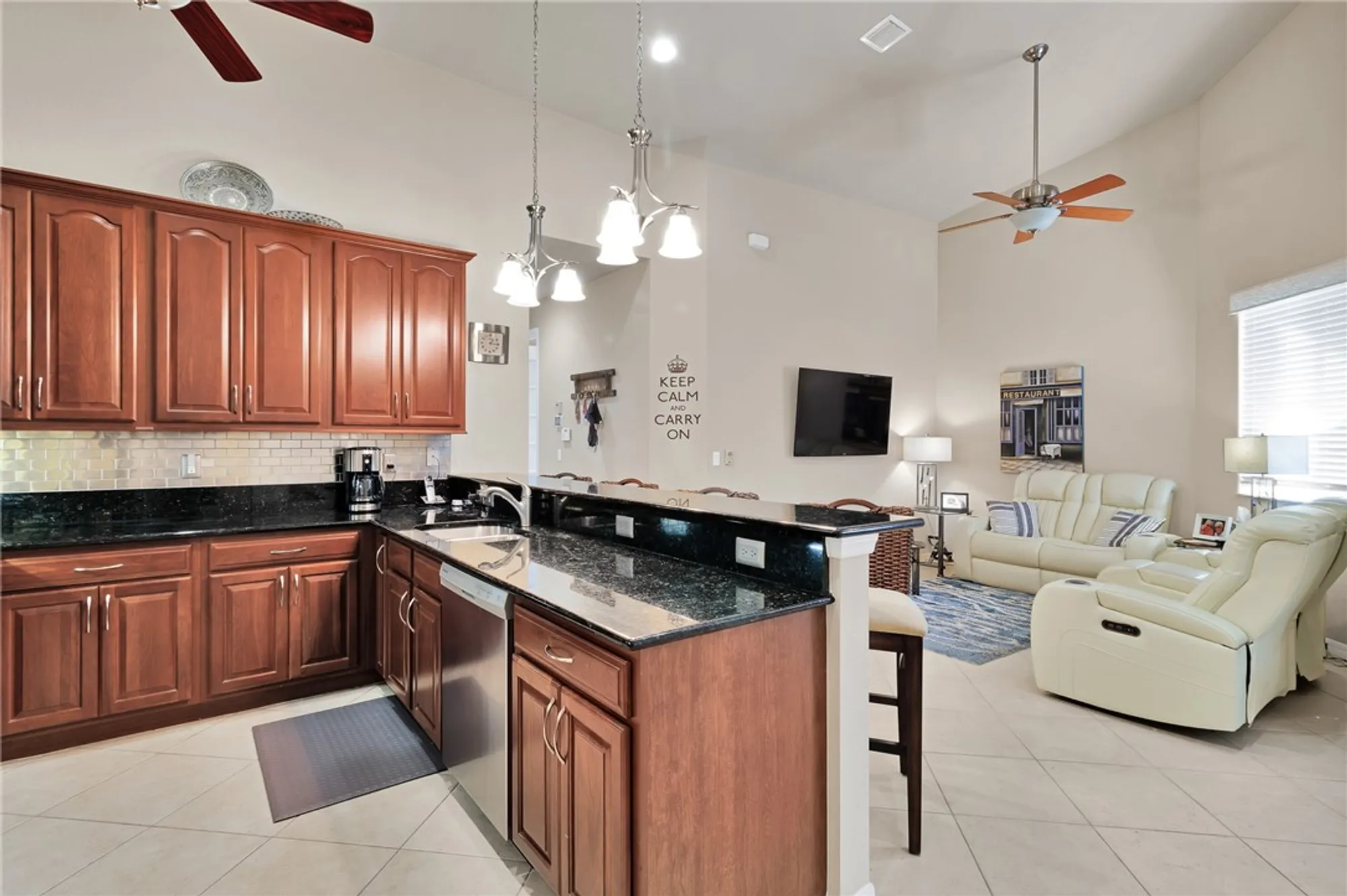Property Slideshow image 10 of 36 | 6445 oxford cir unit 101a, Vero Beach, FL, 32966