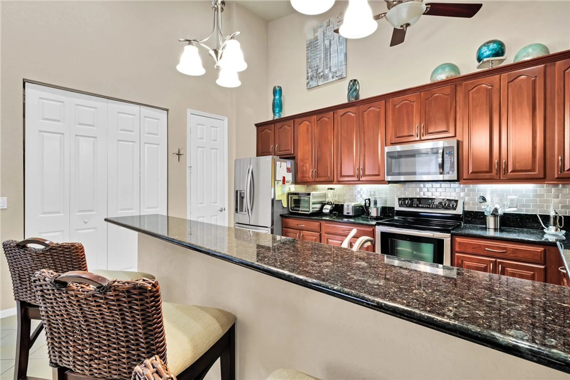 Property Slideshow image 9 of 36 | 6445 oxford cir unit 101a, Vero Beach, FL, 32966