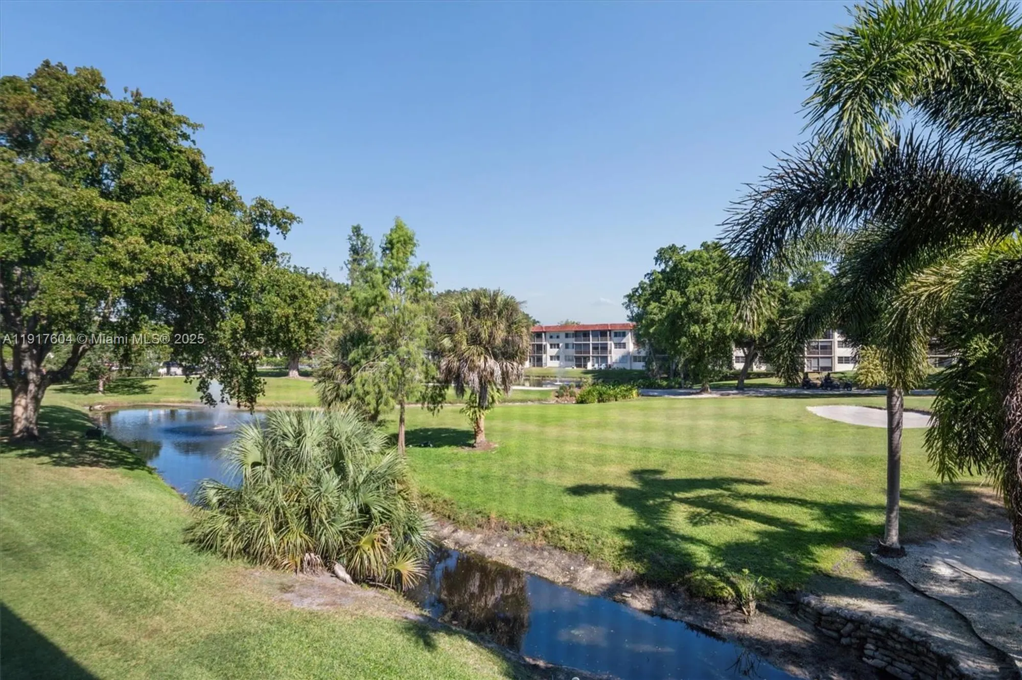 Property Slideshow image 17 of 35 | 700 s hollybrook dr 201, Pembroke Pines, FL, 33025