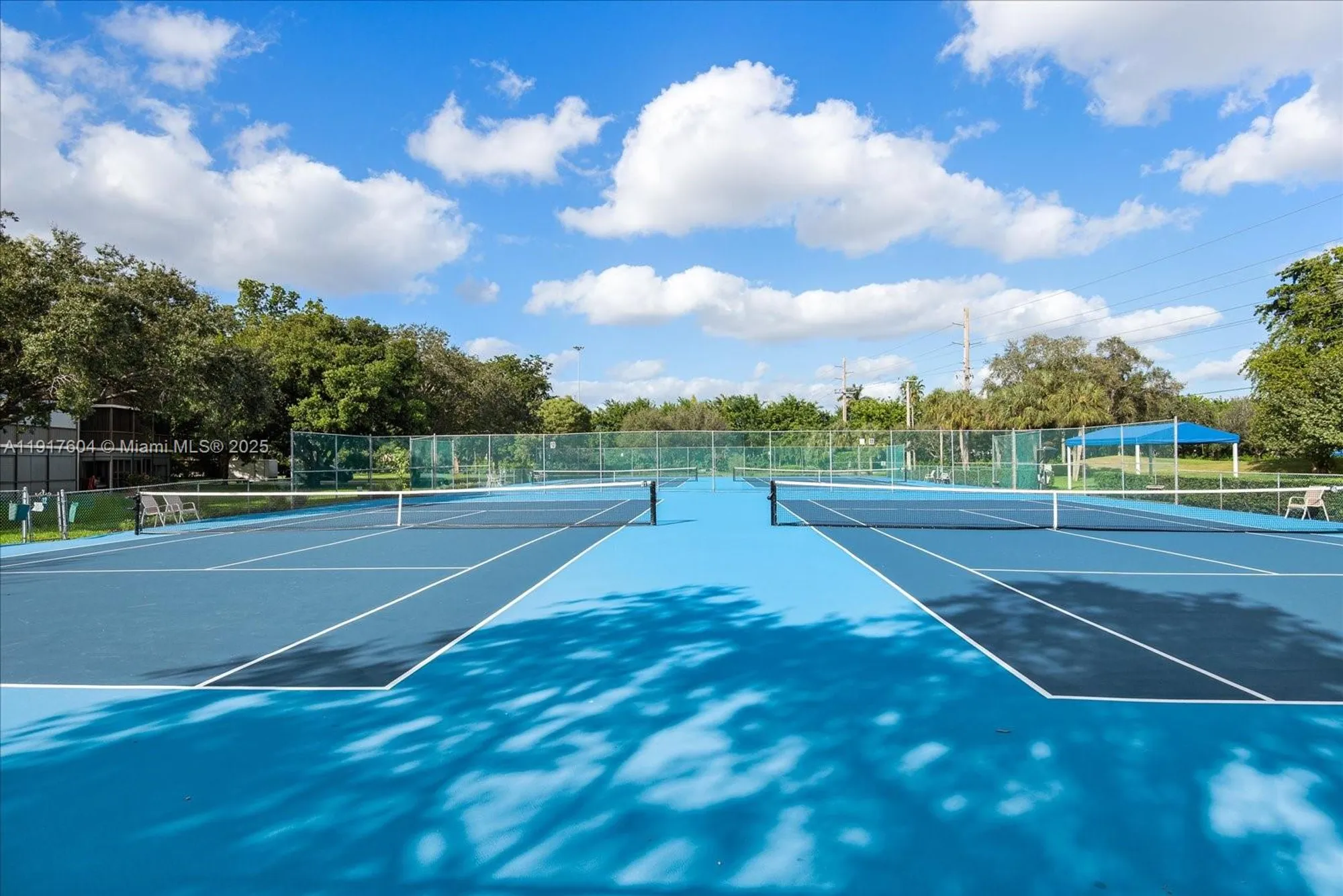 Property Slideshow image 29 of 35 | 700 s hollybrook dr 201, Pembroke Pines, FL, 33025