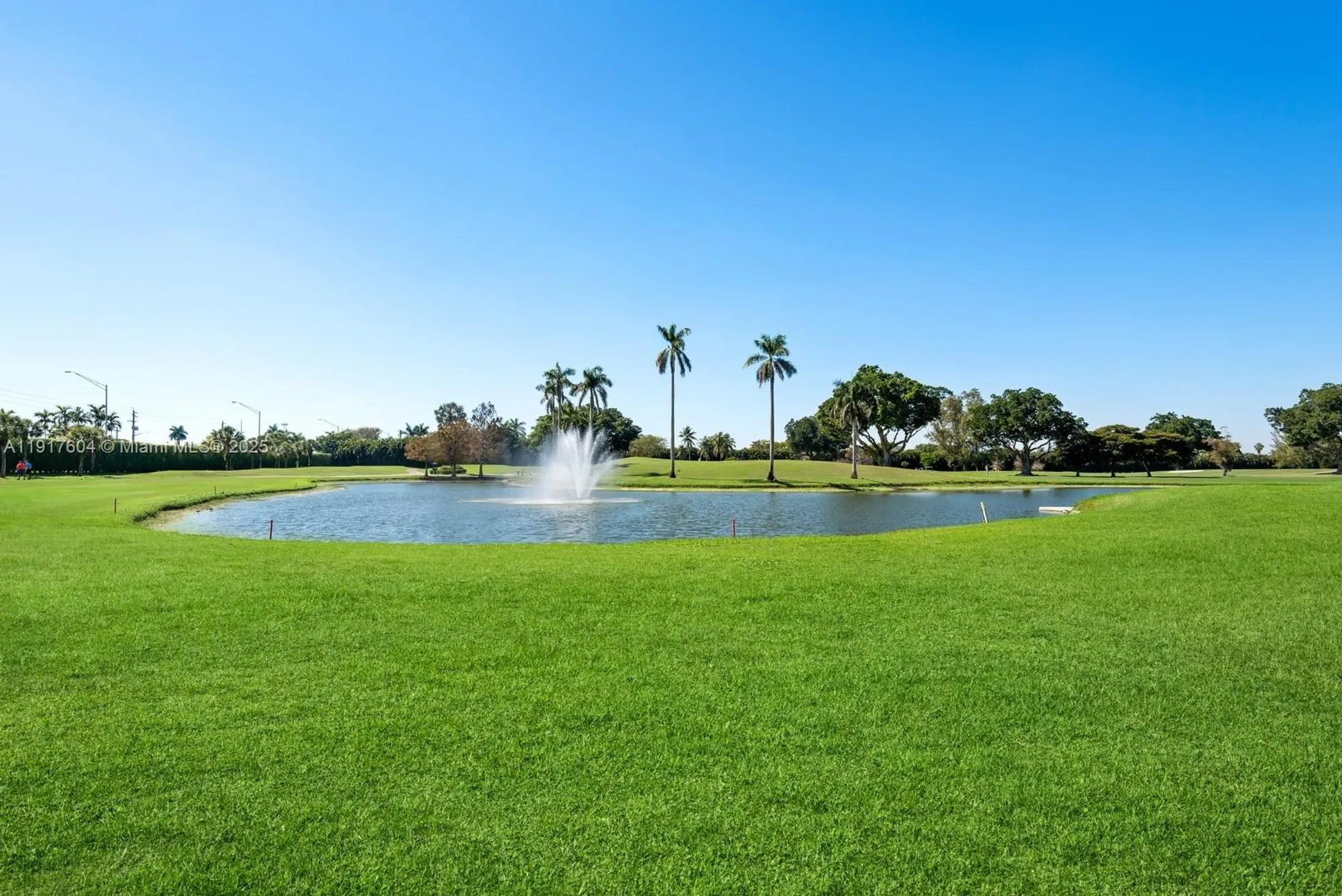 Property Slideshow image 31 of 35 | 700 s hollybrook dr 201, Pembroke Pines, FL, 33025