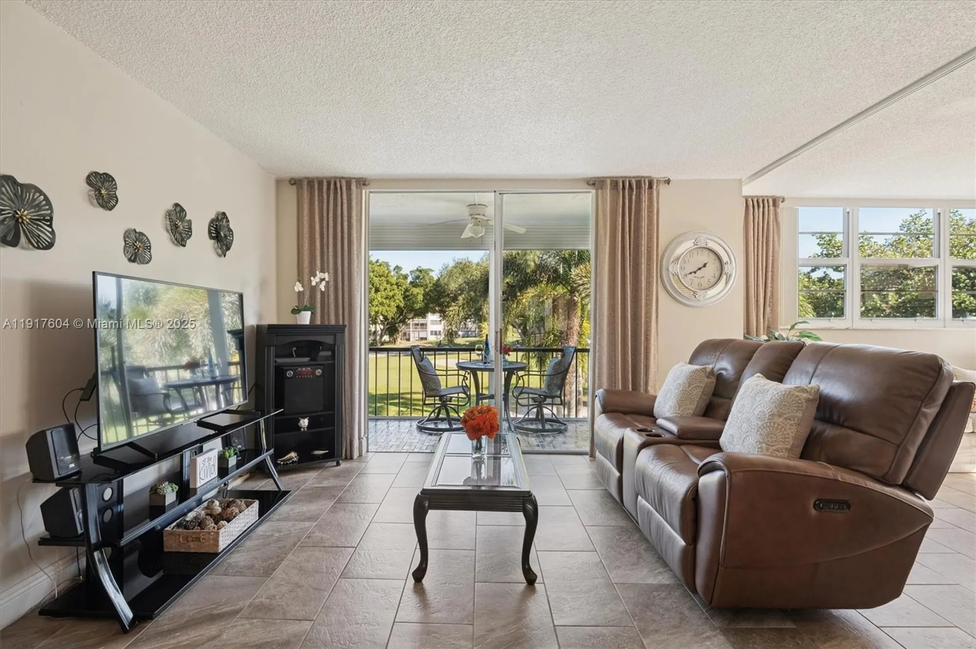 Property Slideshow image 5 of 35 | 700 s hollybrook dr 201, Pembroke Pines, FL, 33025