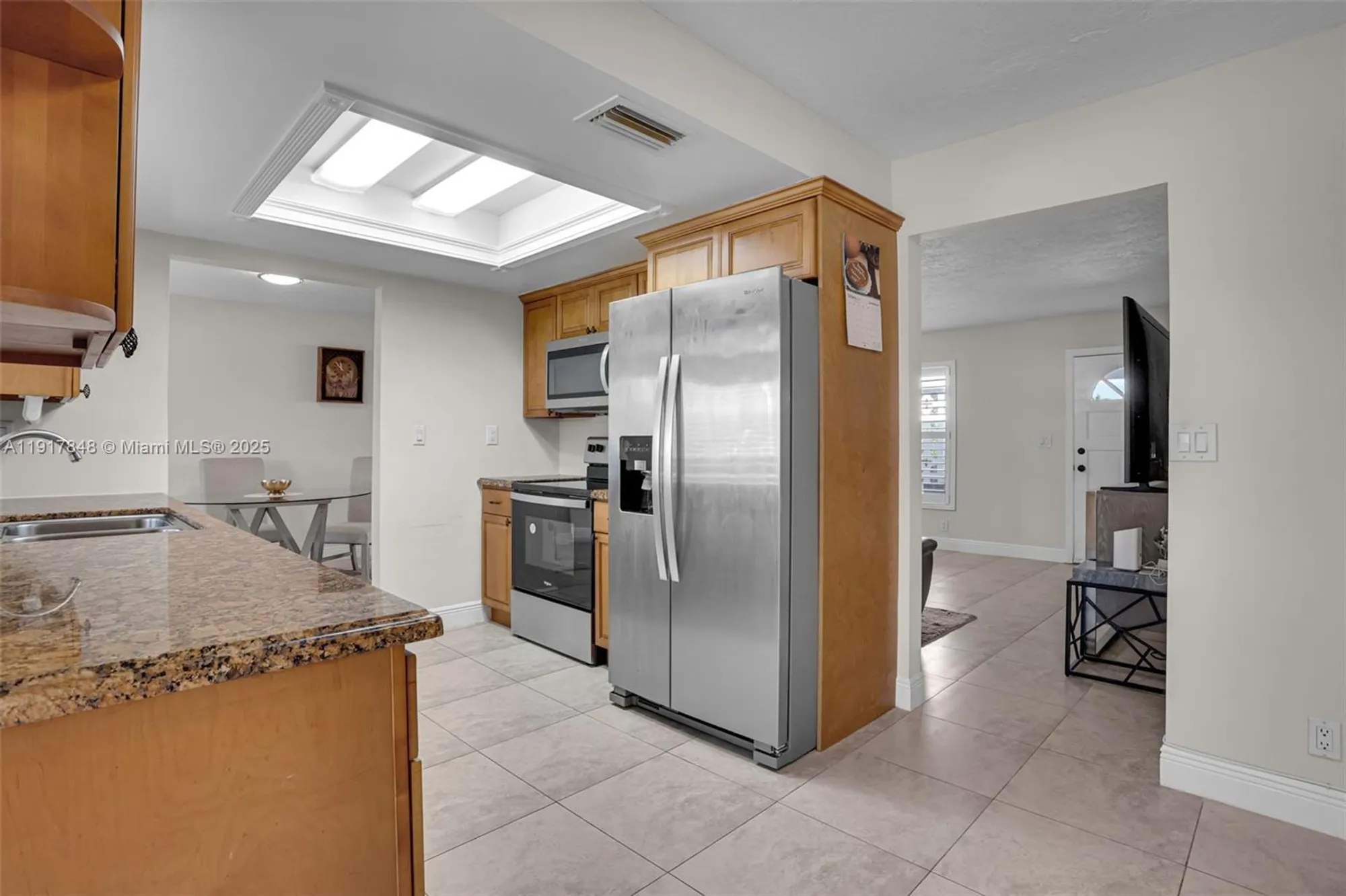 Property Slideshow image 14 of 32 | 6880 nw 16th st, Margate, FL, 33063
