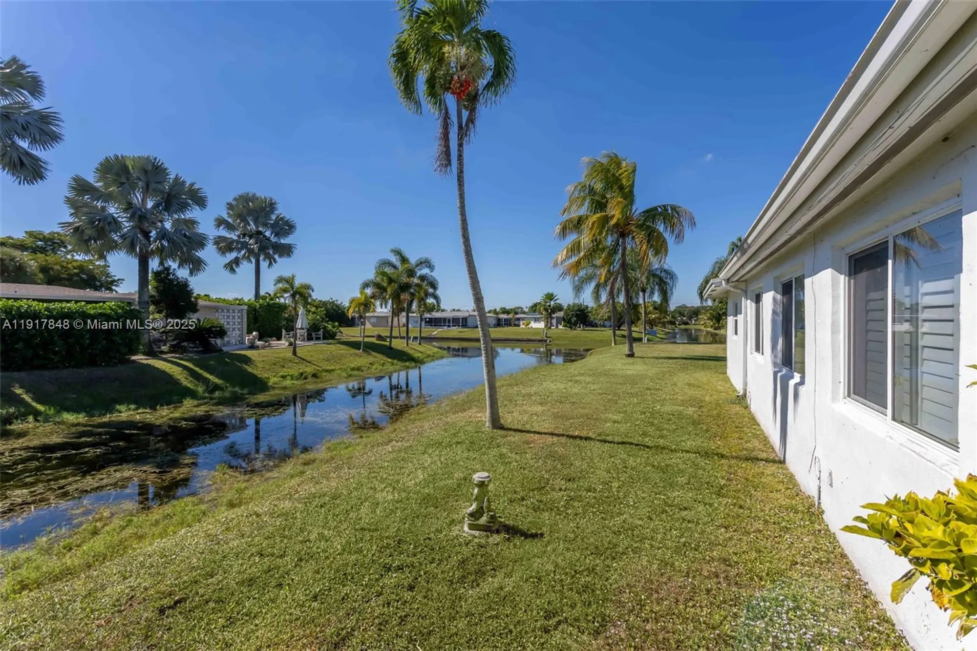 Property Slideshow image 12 of 32 | 6880 nw 16th st, Margate, FL, 33063