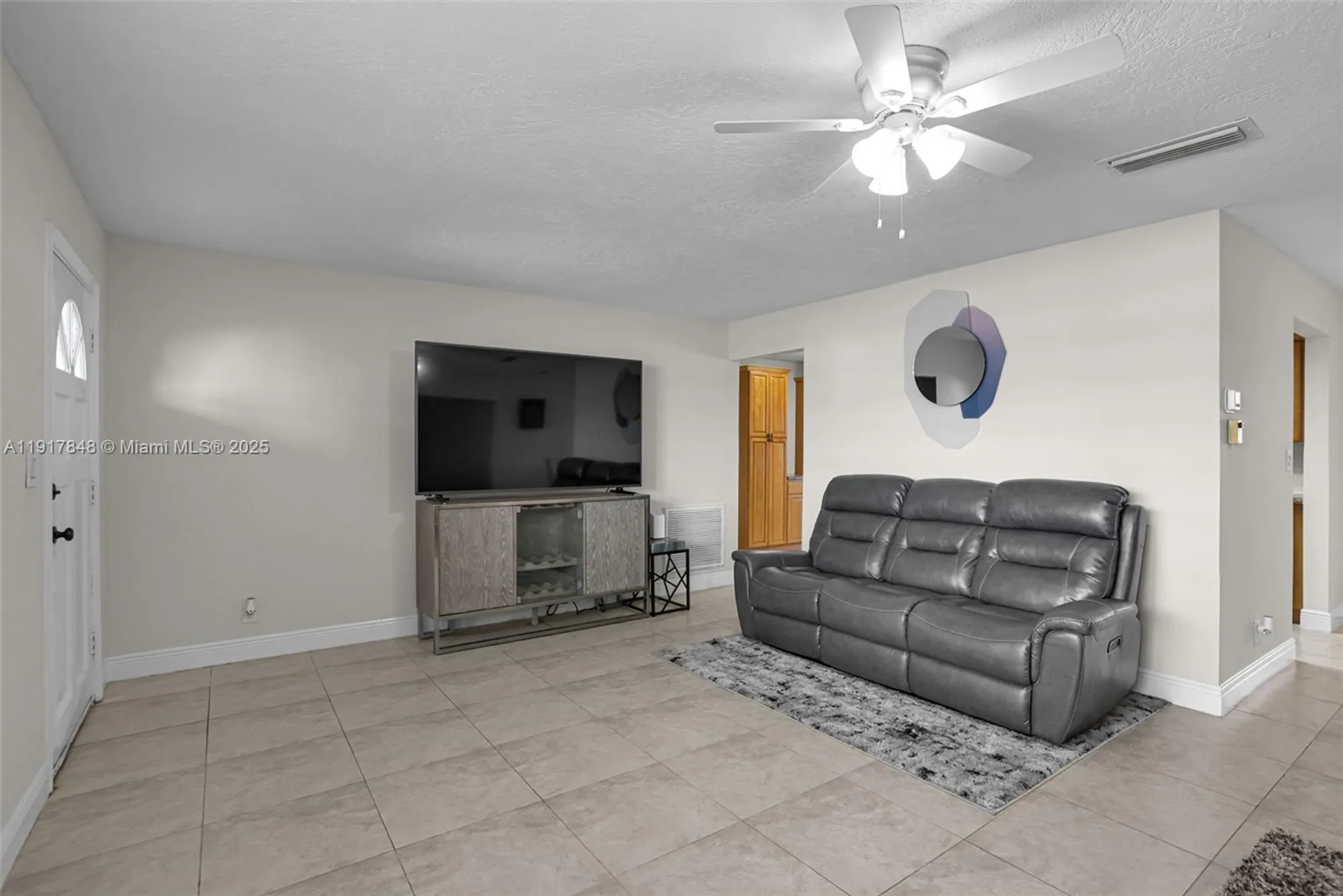 Property Slideshow image 8 of 32 | 6880 nw 16th st, Margate, FL, 33063