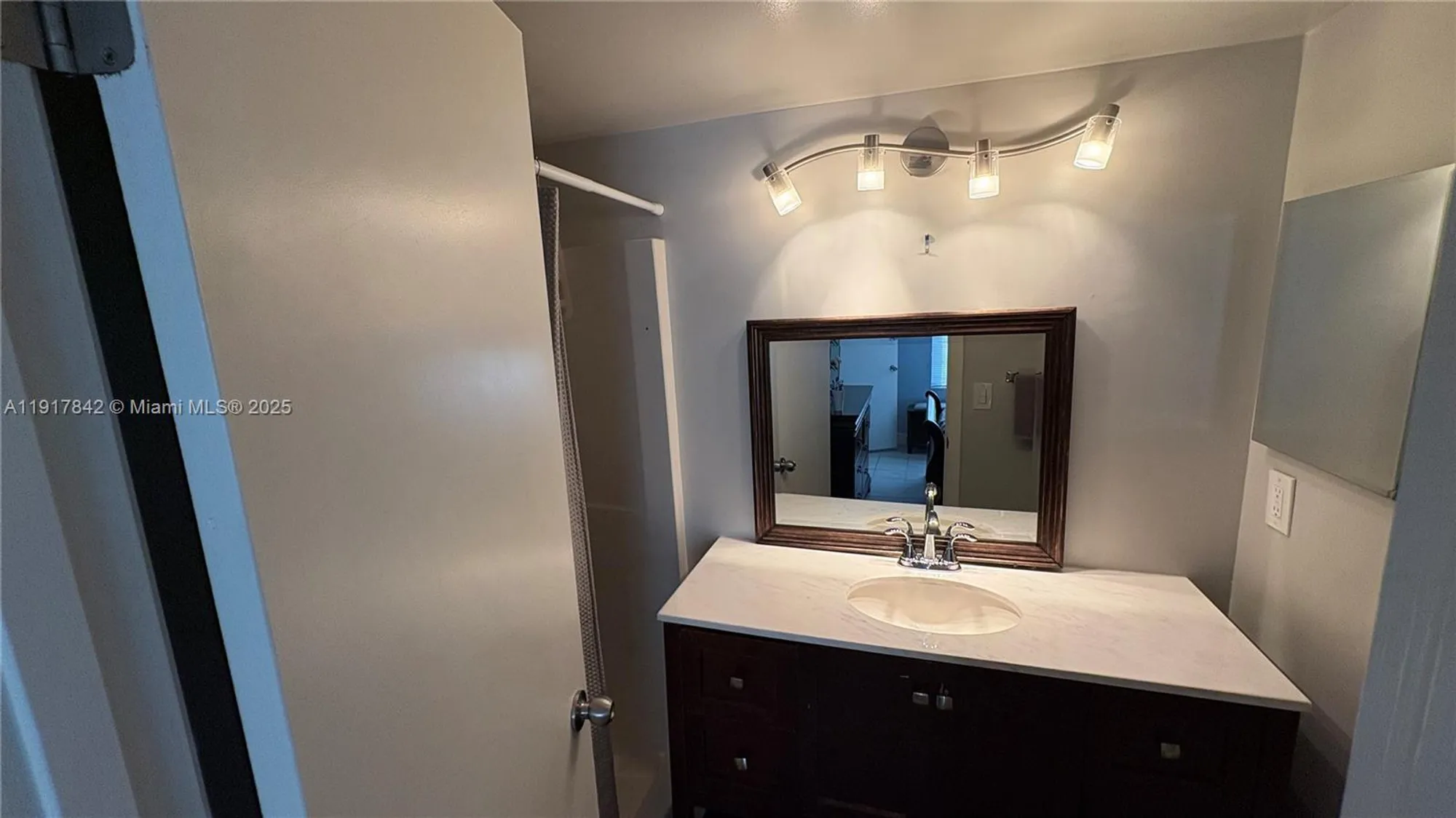 Property Slideshow image 17 of 21 | 7118 golf colony ct apt 103, Lake Worth, FL, 33467