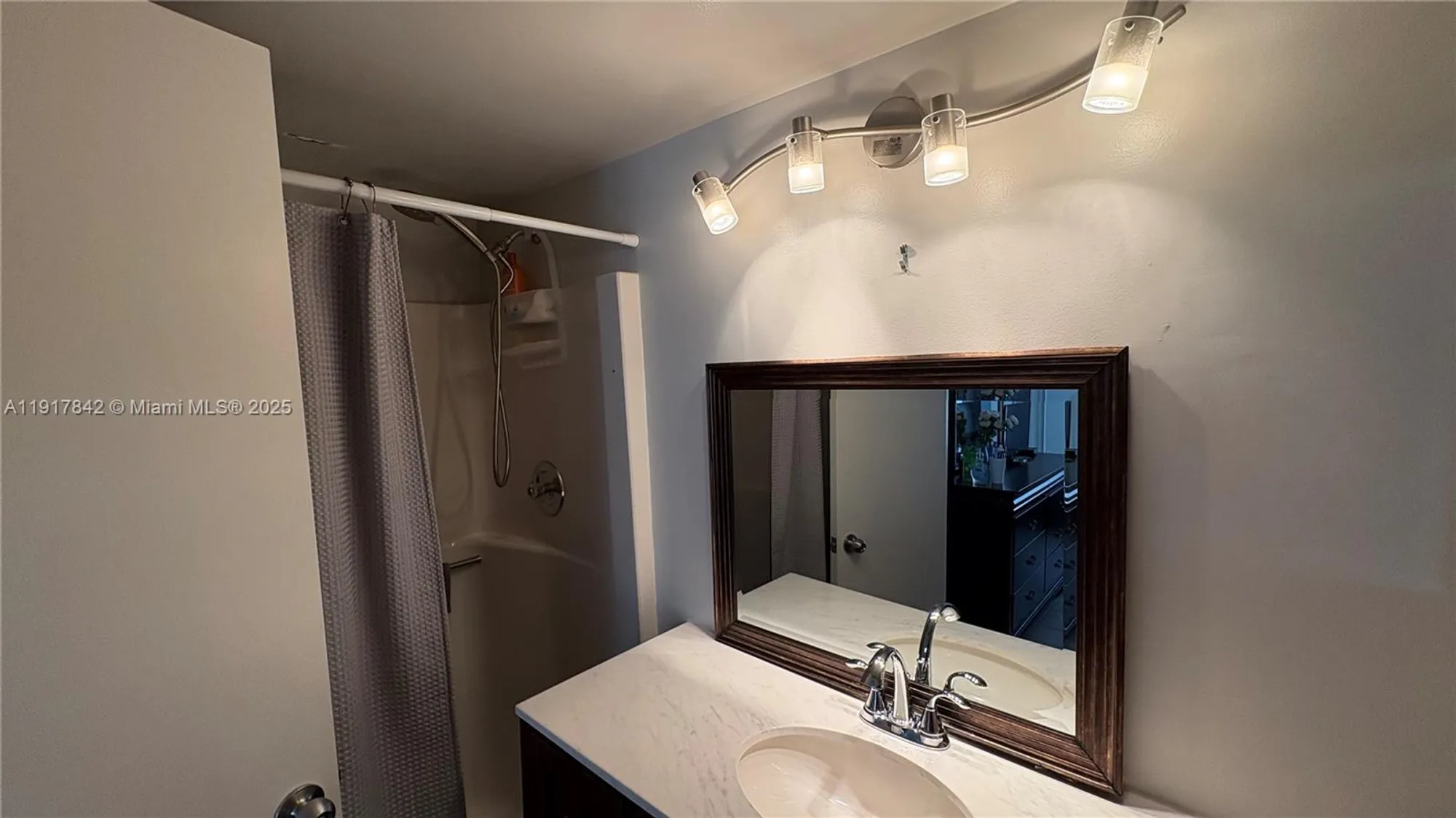 Property Slideshow image 18 of 21 | 7118 golf colony ct apt 103, Lake Worth, FL, 33467