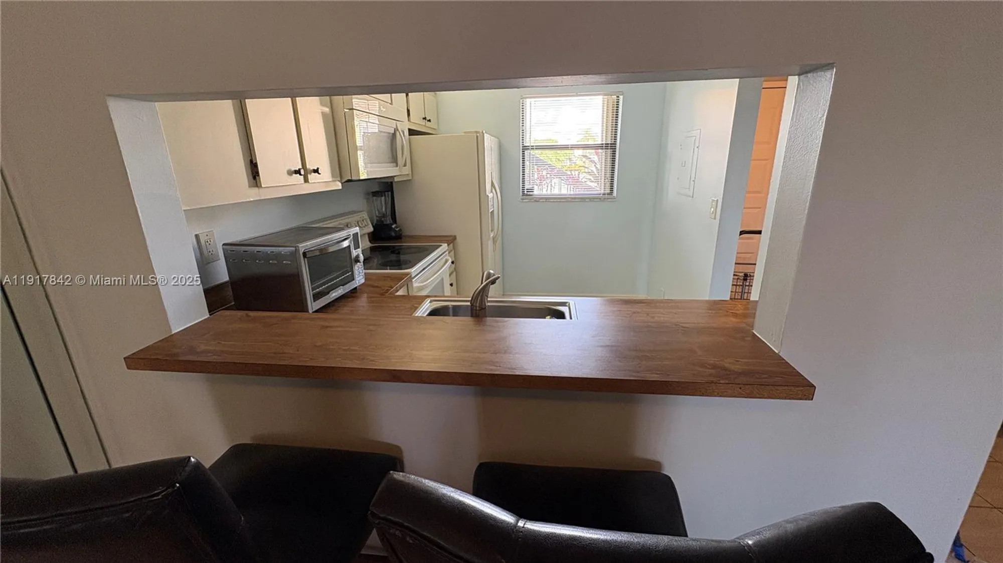 Property Slideshow image 3 of 21 | 7118 golf colony ct apt 103, Lake Worth, FL, 33467