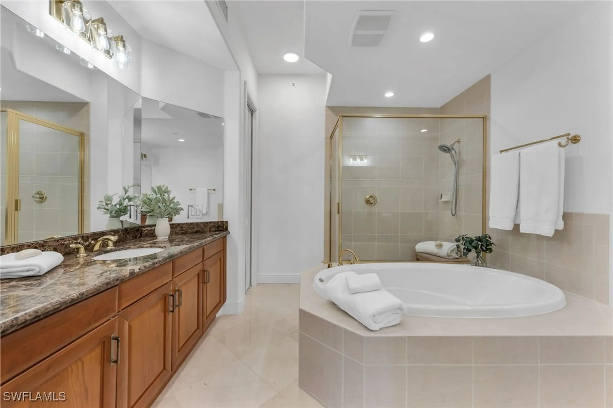 Property Slideshow image 15 of 22 | 570 el camino real apt 2104, Naples, FL, 34119