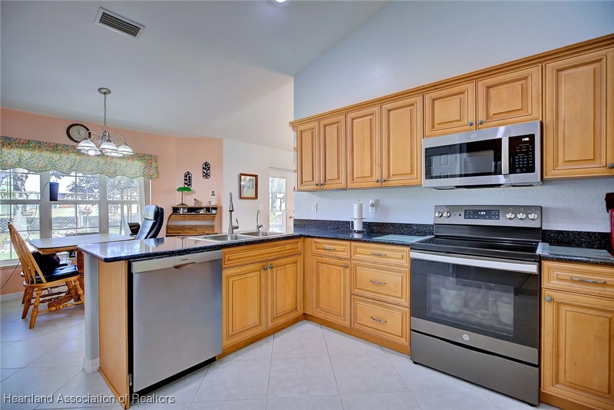 Property Slideshow image 15 of 45 | 61 grandview blvd, Lake Placid, FL, 33852