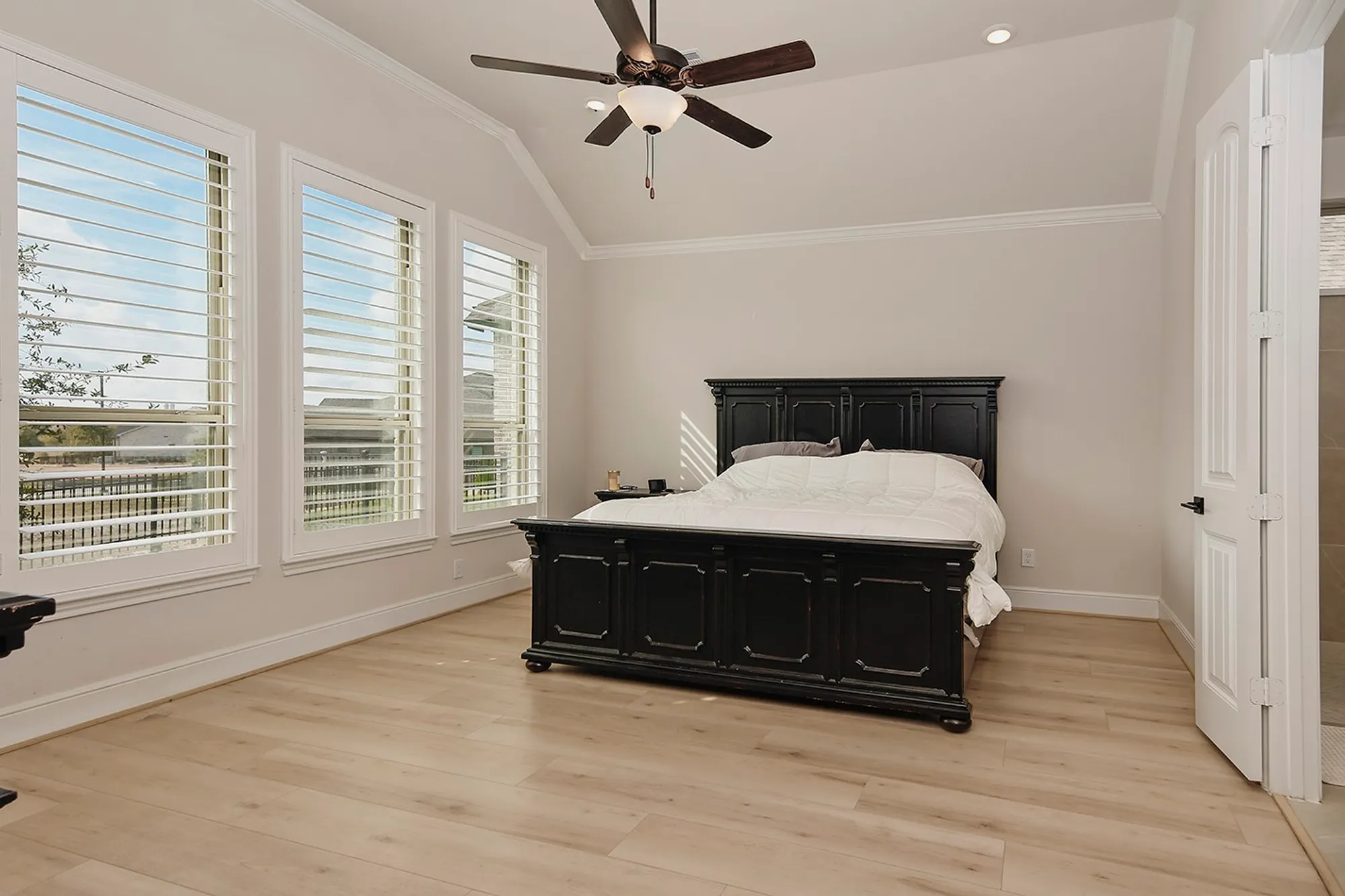 Property Slideshow image 20 of 31 | 9819 cobalt cv, Willis, TX, 77318