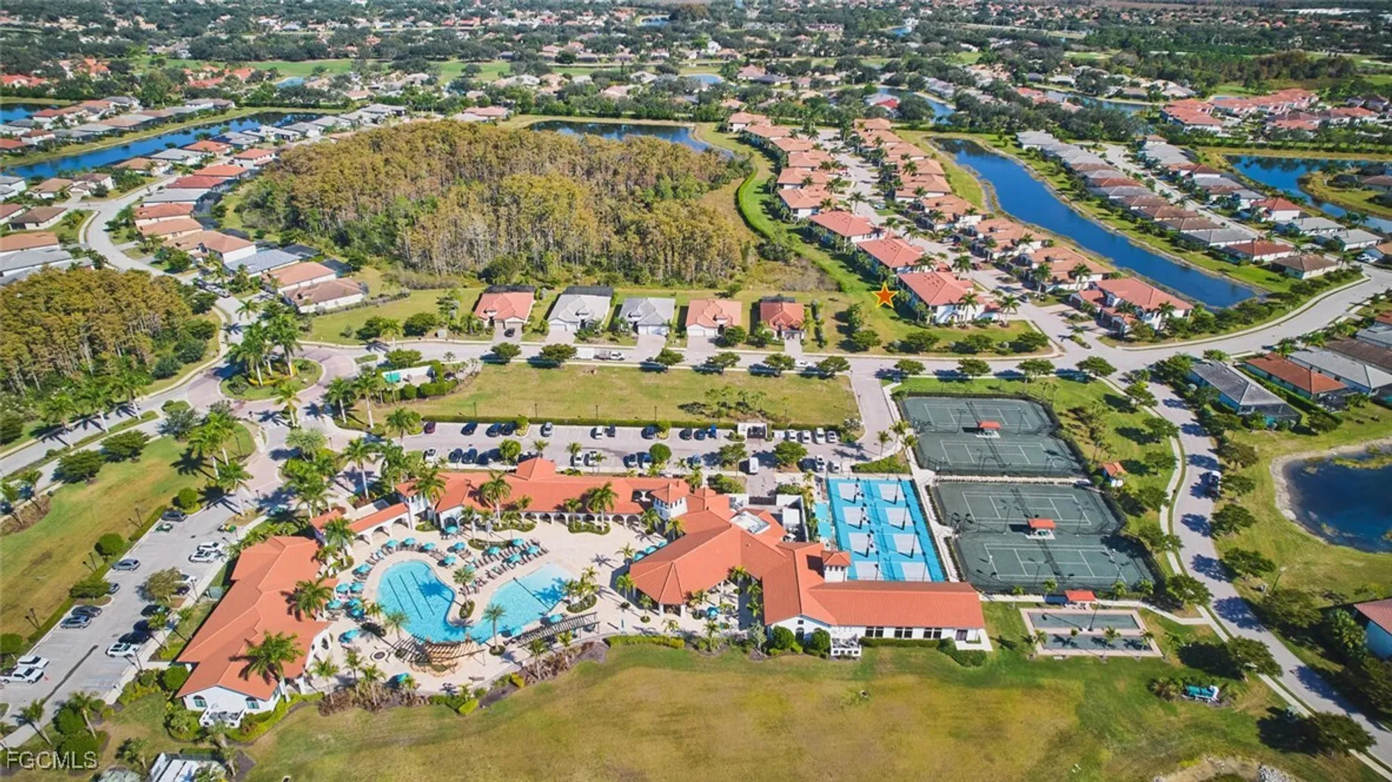 Property Slideshow image 35 of 47 | 11856 arboretum run dr unit 102, Fort Myers, FL, 33913