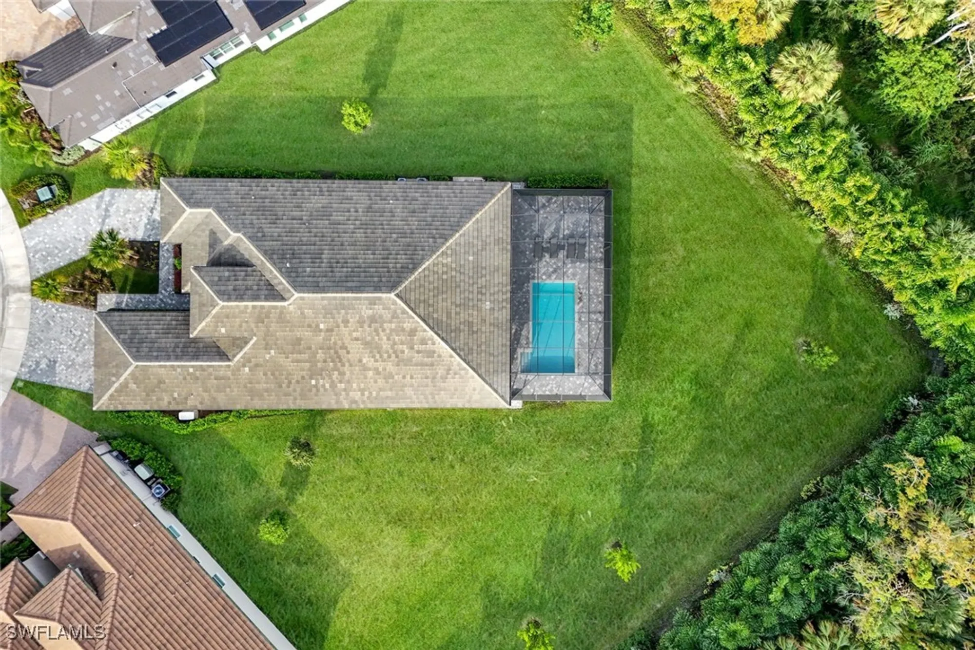 Property Slideshow image 35 of 50 | 12083 azalea way, Naples, FL, 34120