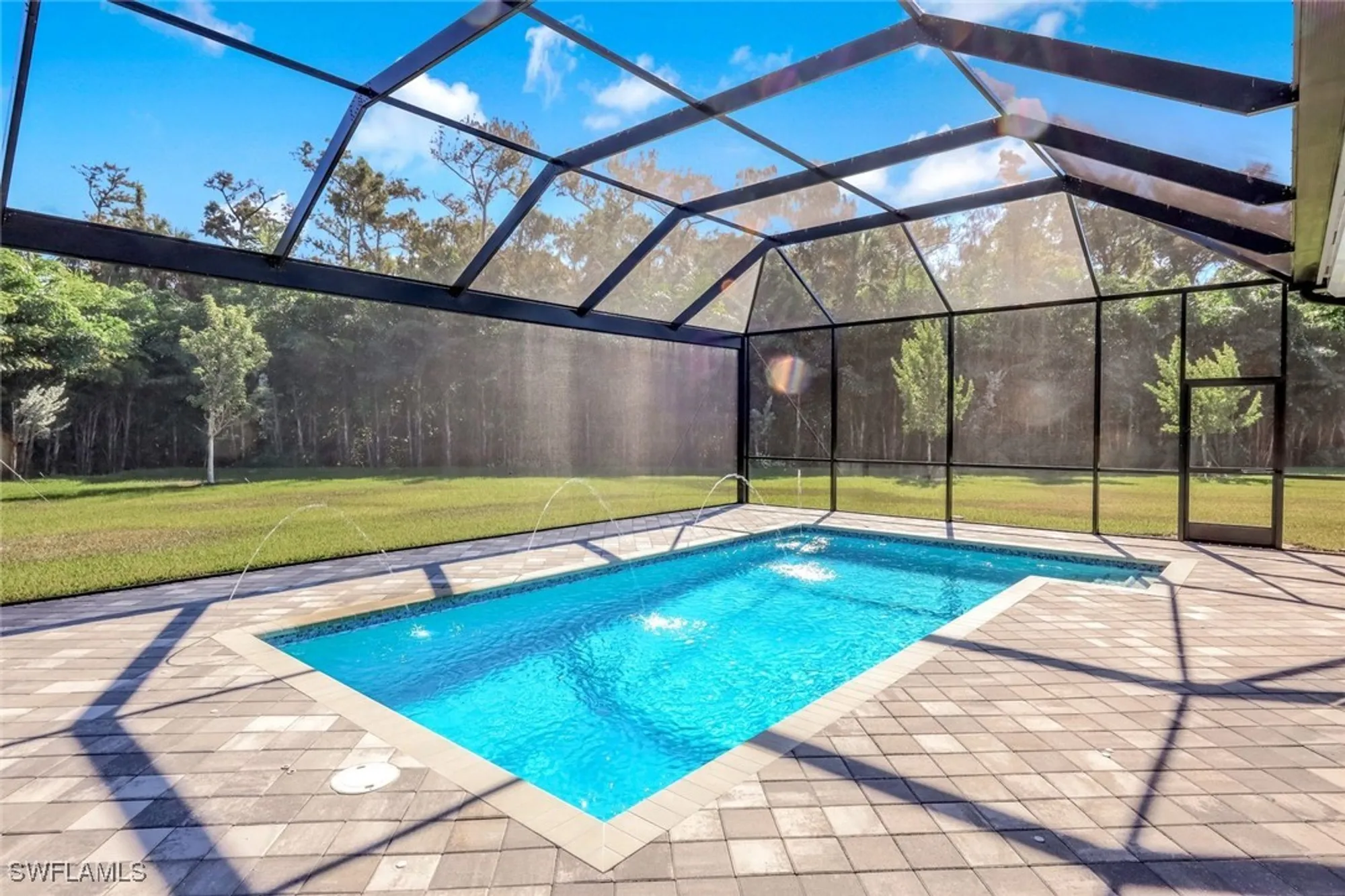 Property Slideshow image 32 of 50 | 12083 azalea way, Naples, FL, 34120