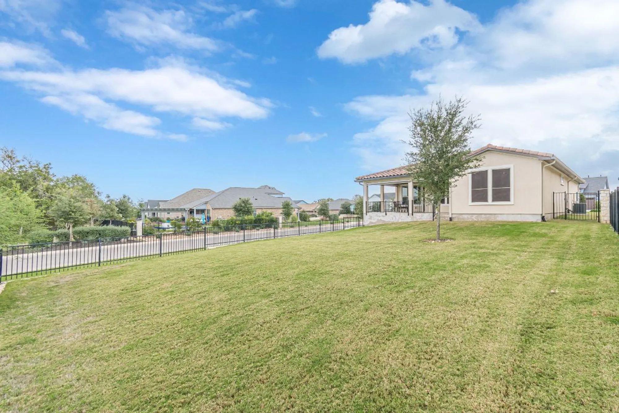 Property Slideshow image 36 of 40 | 504 calming agave way, San Marcos, TX, 78666