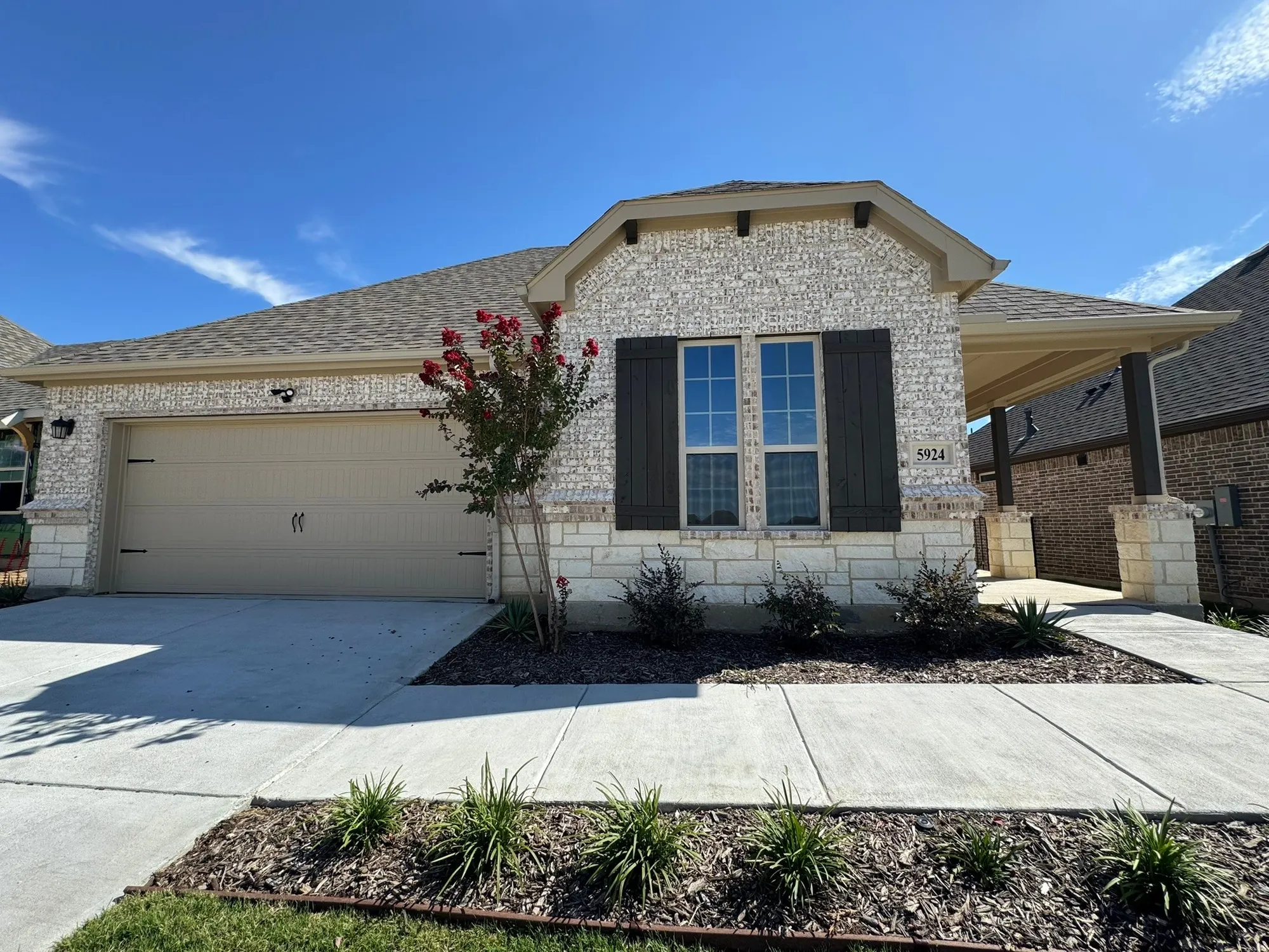 Property Slideshow image 1 of 28 | 5924 carmona trl, Fort Worth, TX, 76123