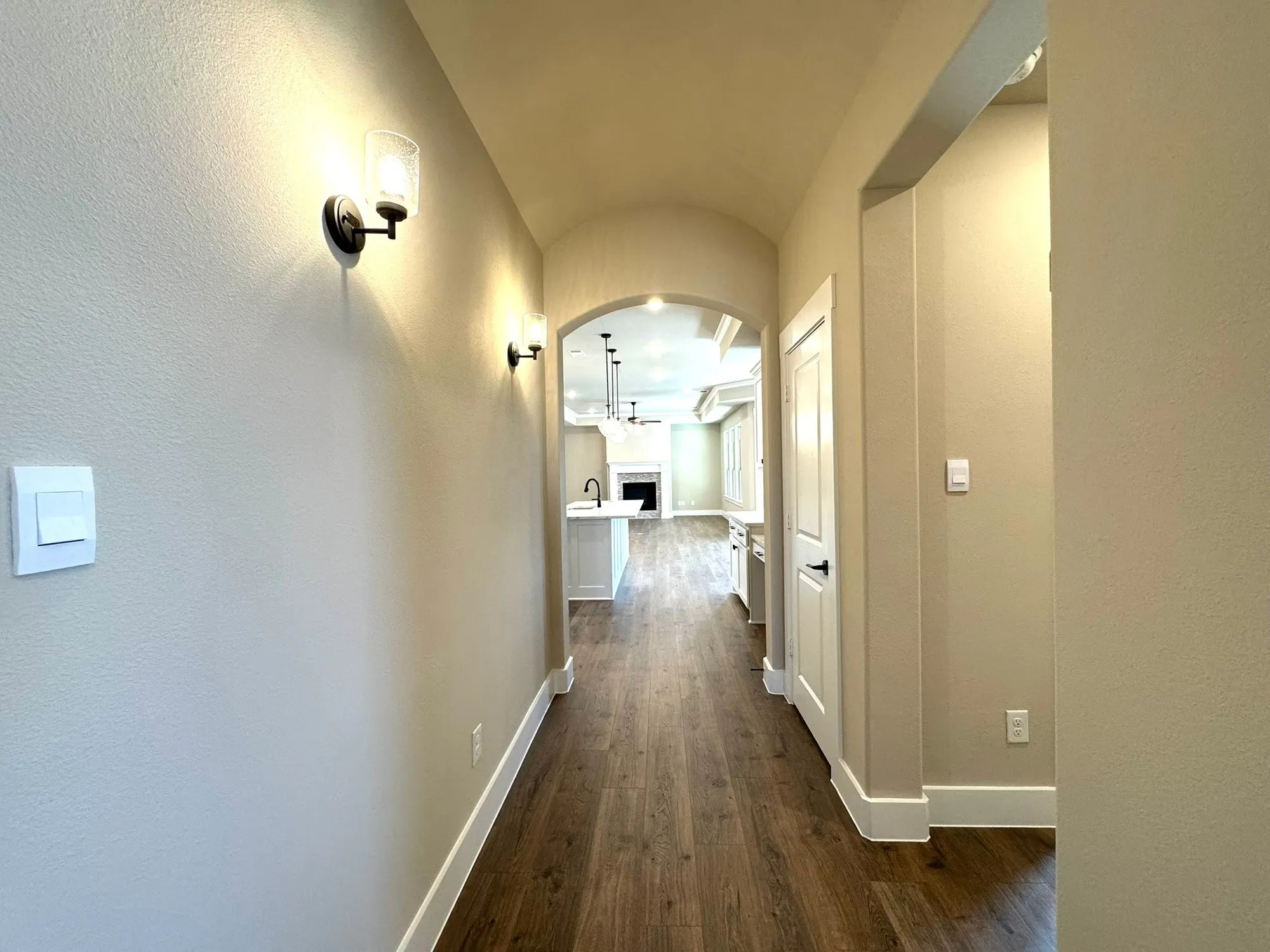 Property Slideshow image 13 of 28 | 5924 carmona trl, Fort Worth, TX, 76123