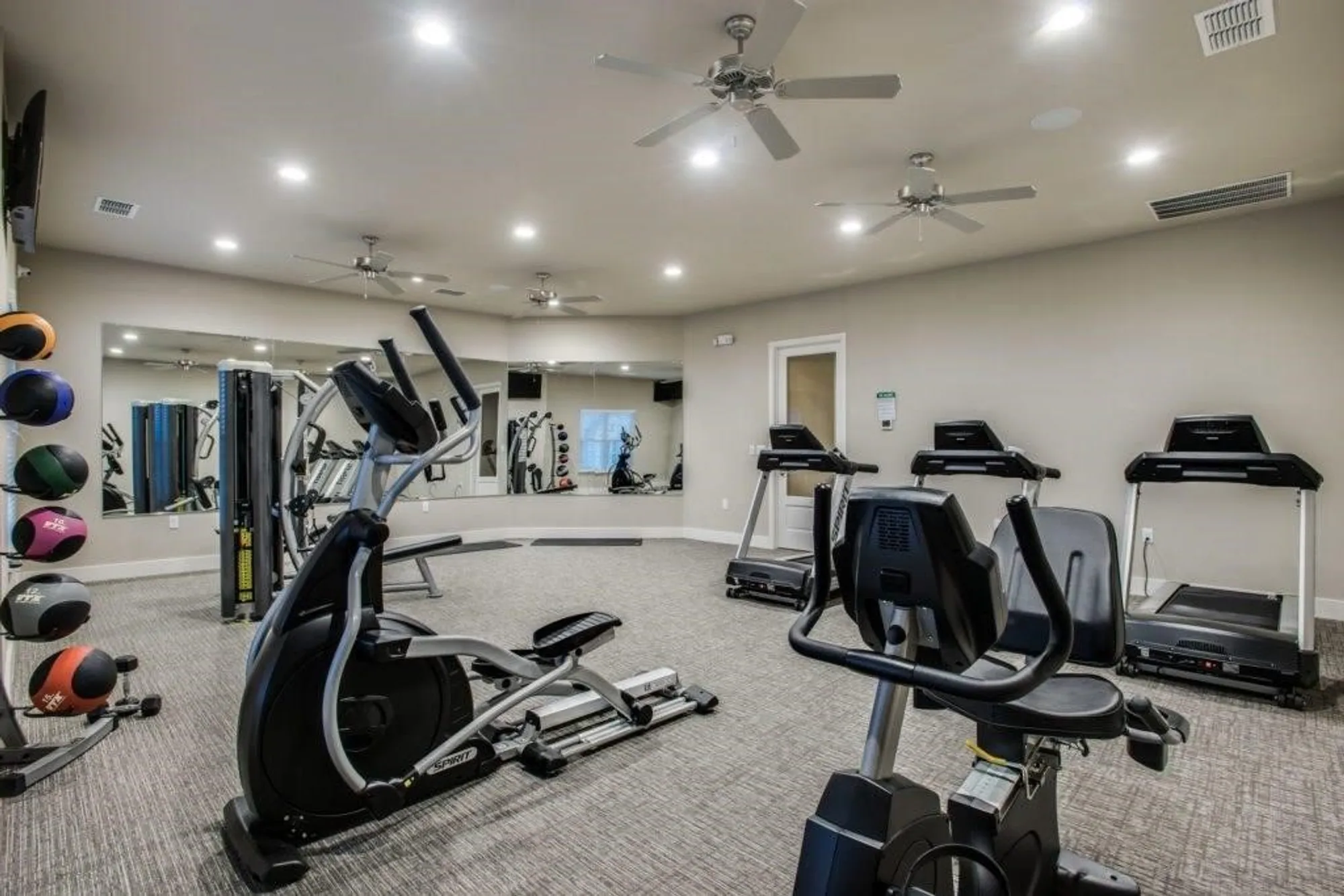 Property Slideshow image 24 of 28 | 5924 carmona trl, Fort Worth, TX, 76123