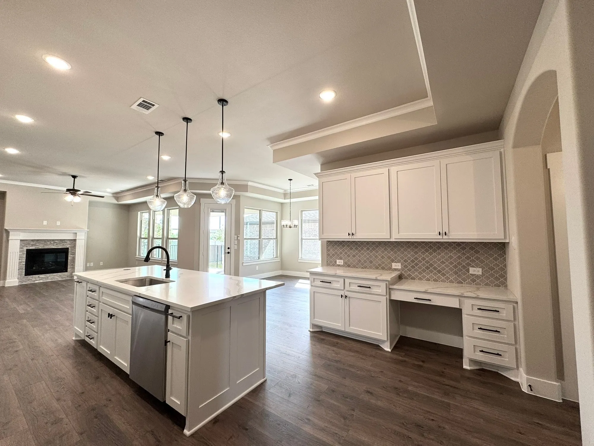 Property Slideshow image 5 of 28 | 5924 carmona trl, Fort Worth, TX, 76123