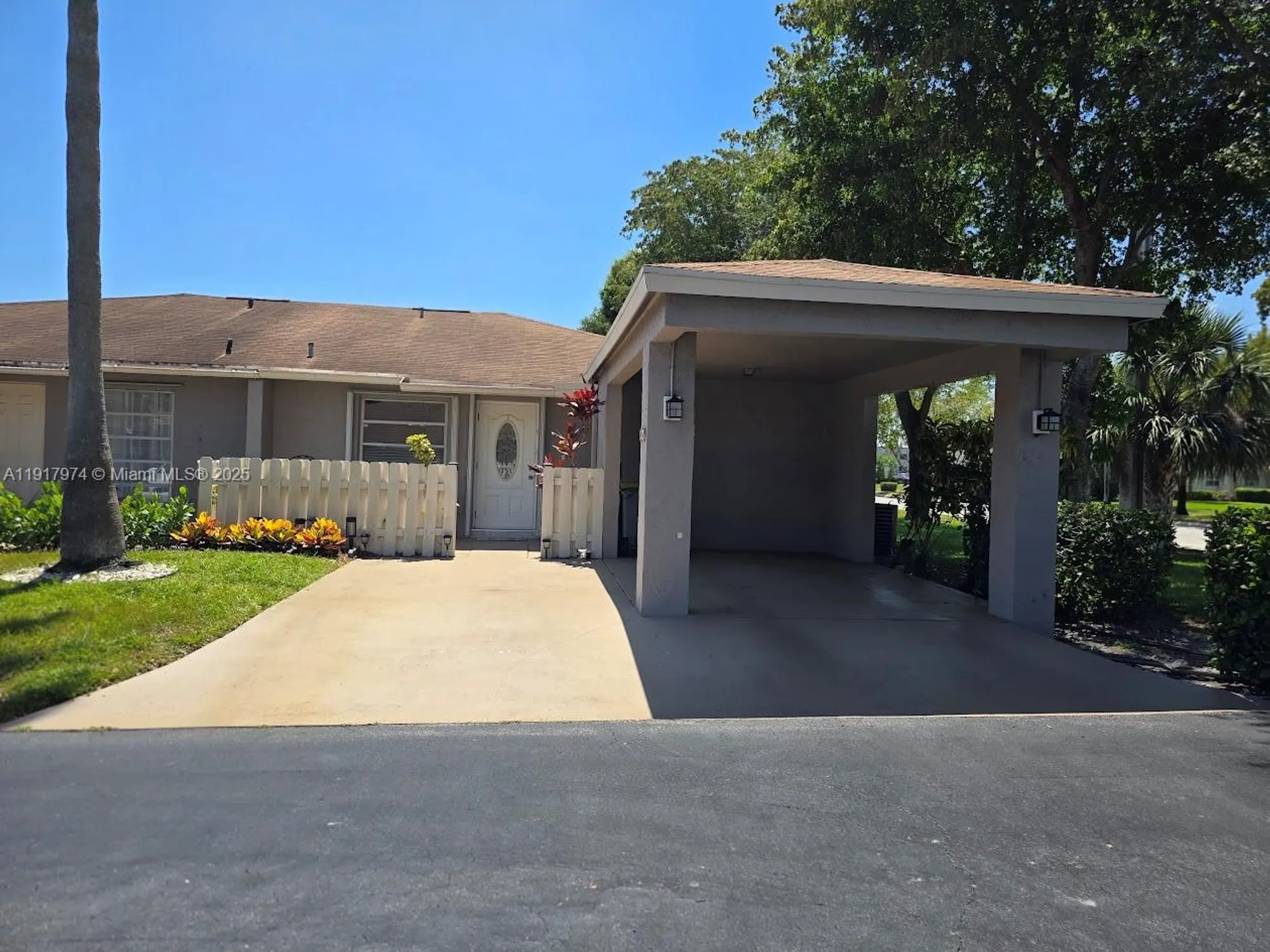 Property Slideshow image 25 of 26 | 6723 moonlit dr, Delray Beach, FL, 33446