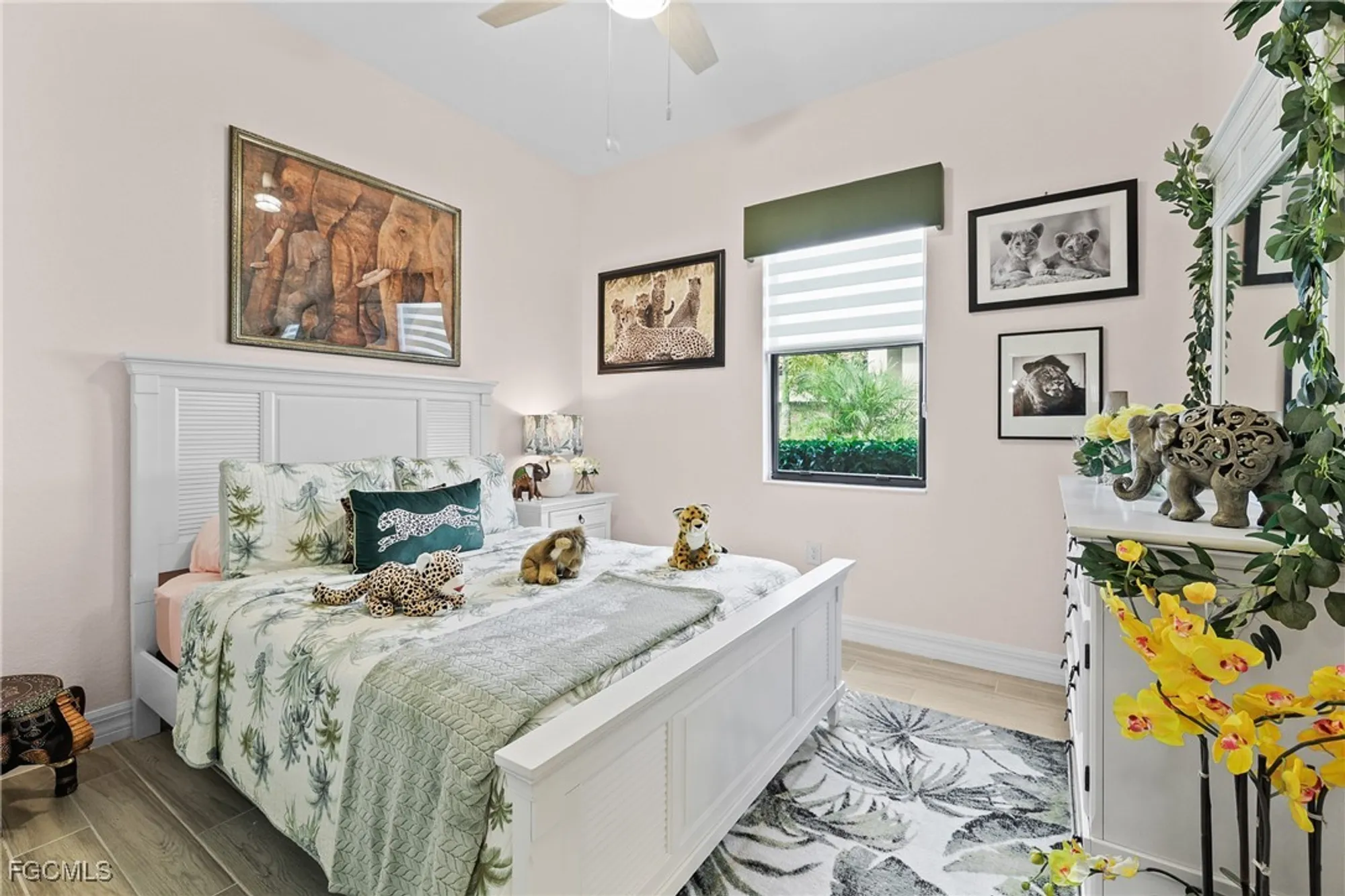 Property Slideshow image 10 of 46 | 28095 foxrock ct, Bonita Springs, FL, 34135