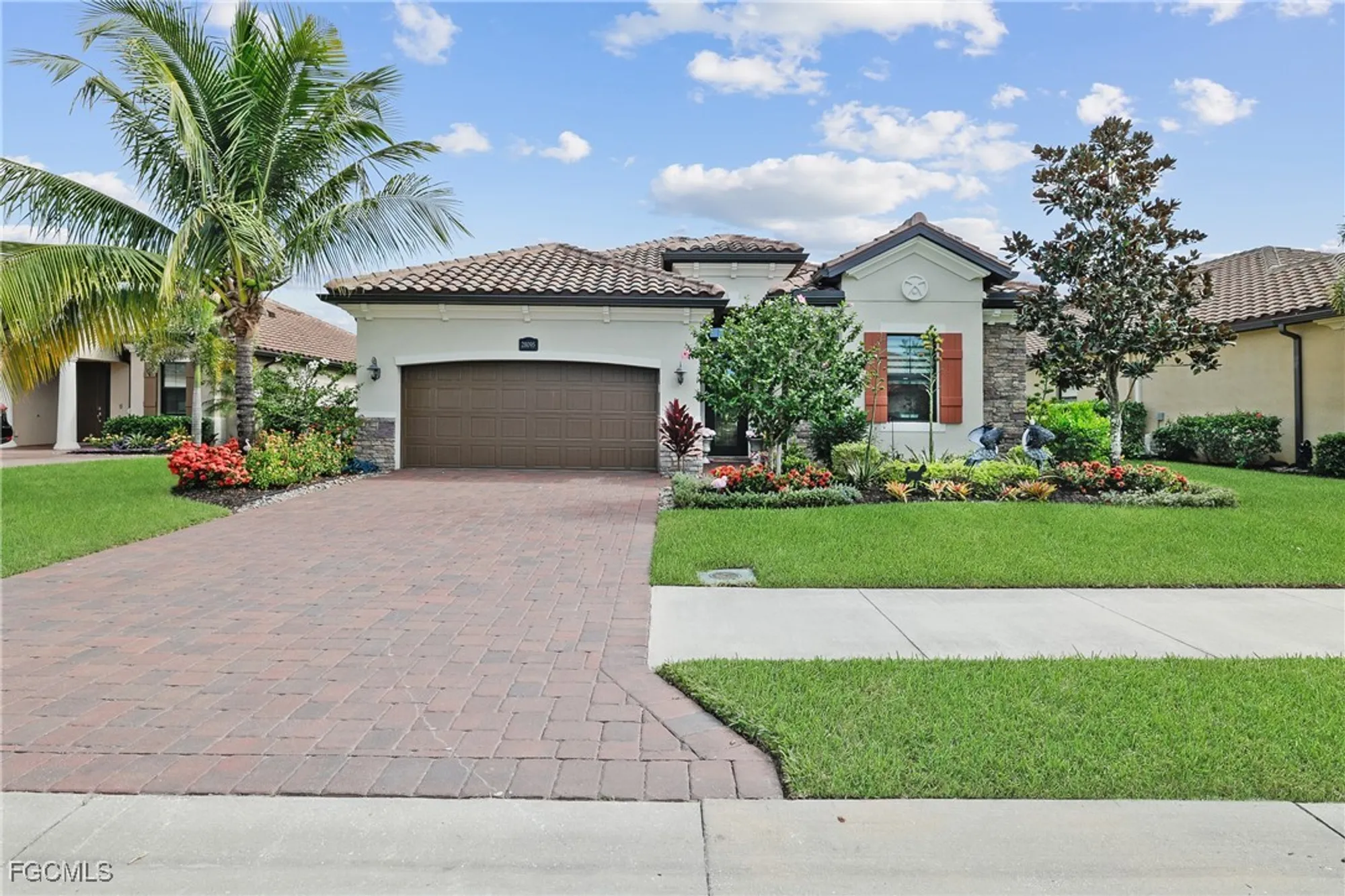 Property Slideshow image 2 of 46 | 28095 foxrock ct, Bonita Springs, FL, 34135