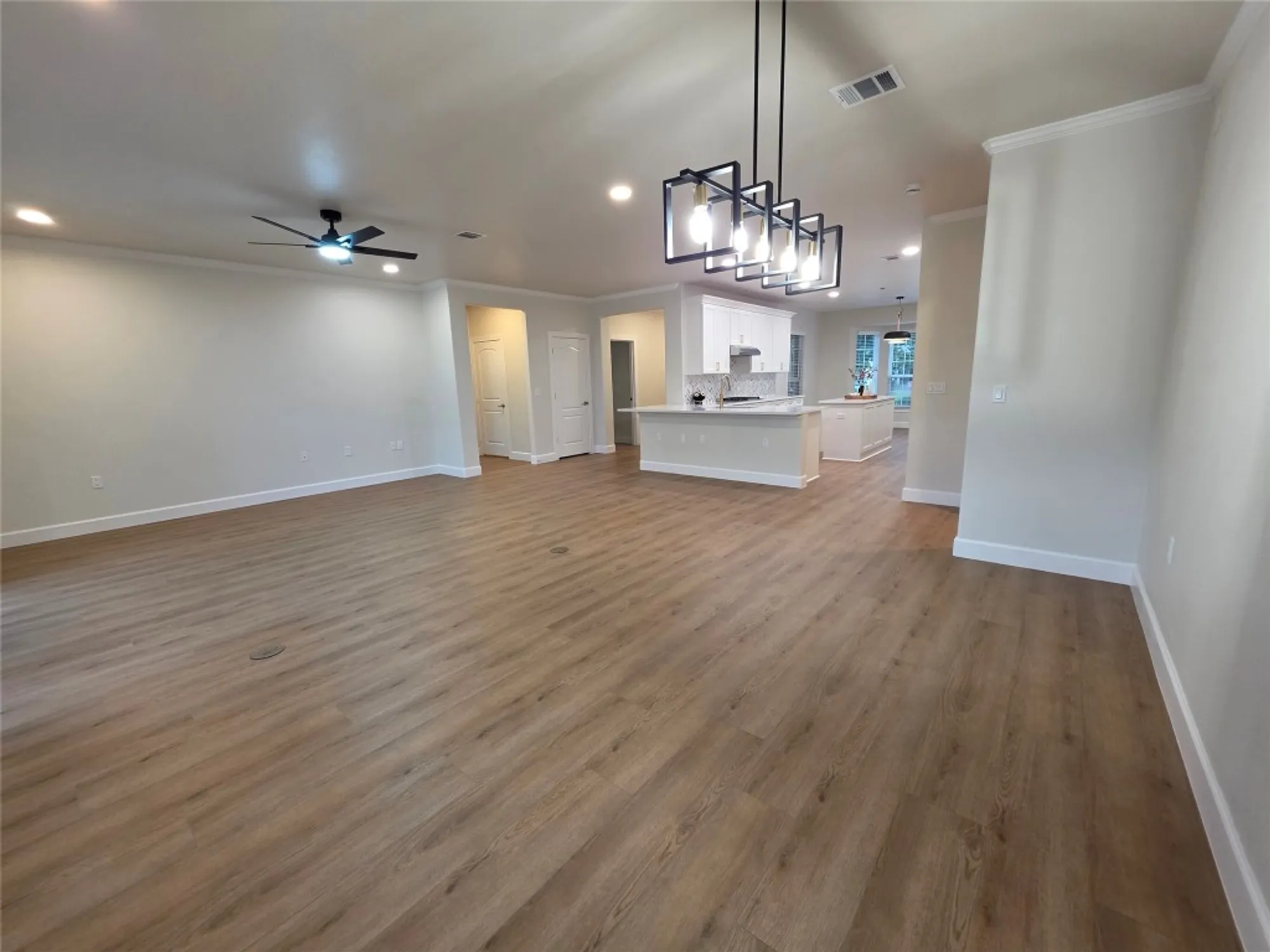 Property Slideshow image 10 of 36 | 307 san saba dr, Georgetown, TX, 78633