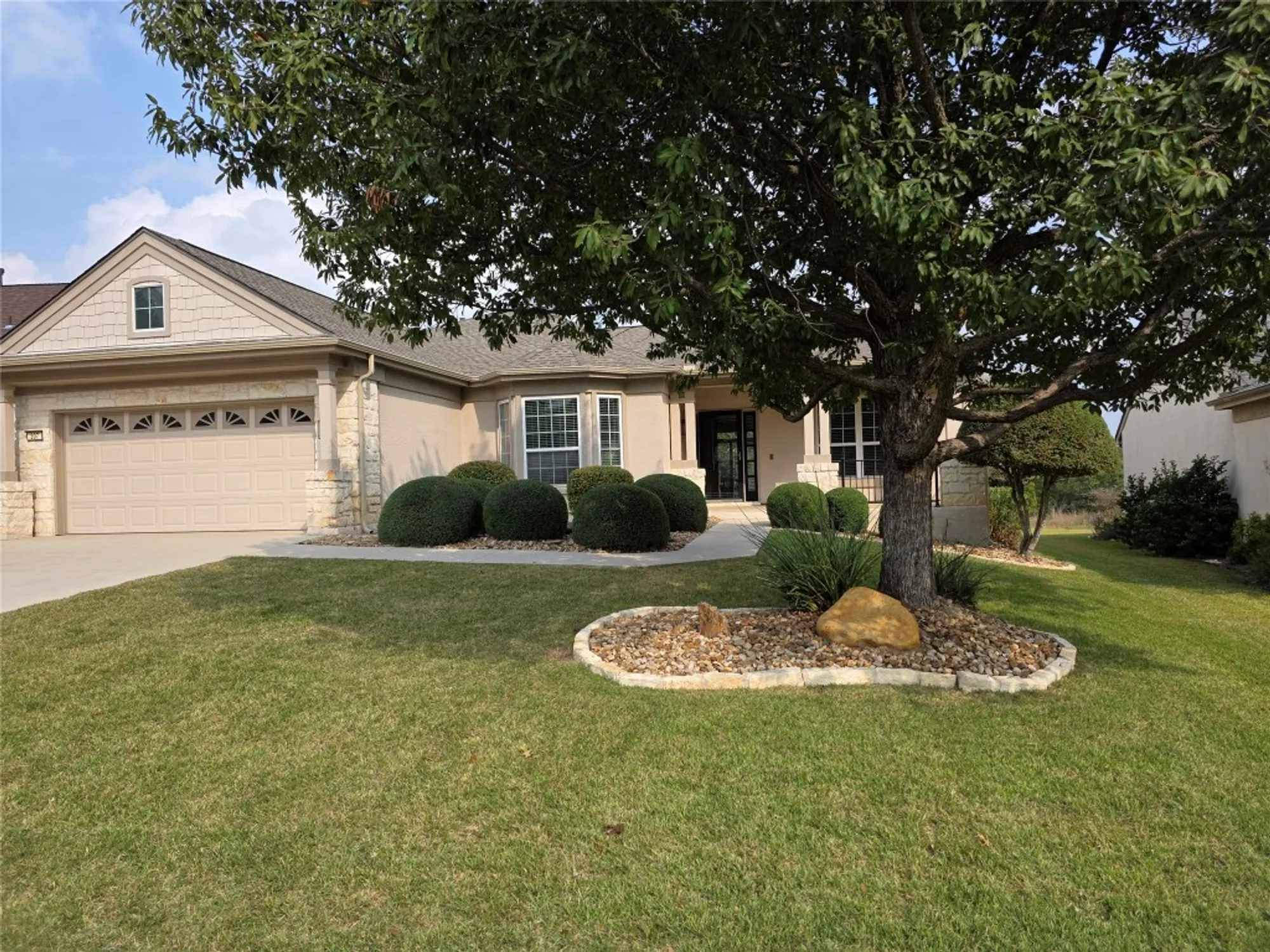 Property Slideshow image 2 of 36 | 307 san saba dr, Georgetown, TX, 78633