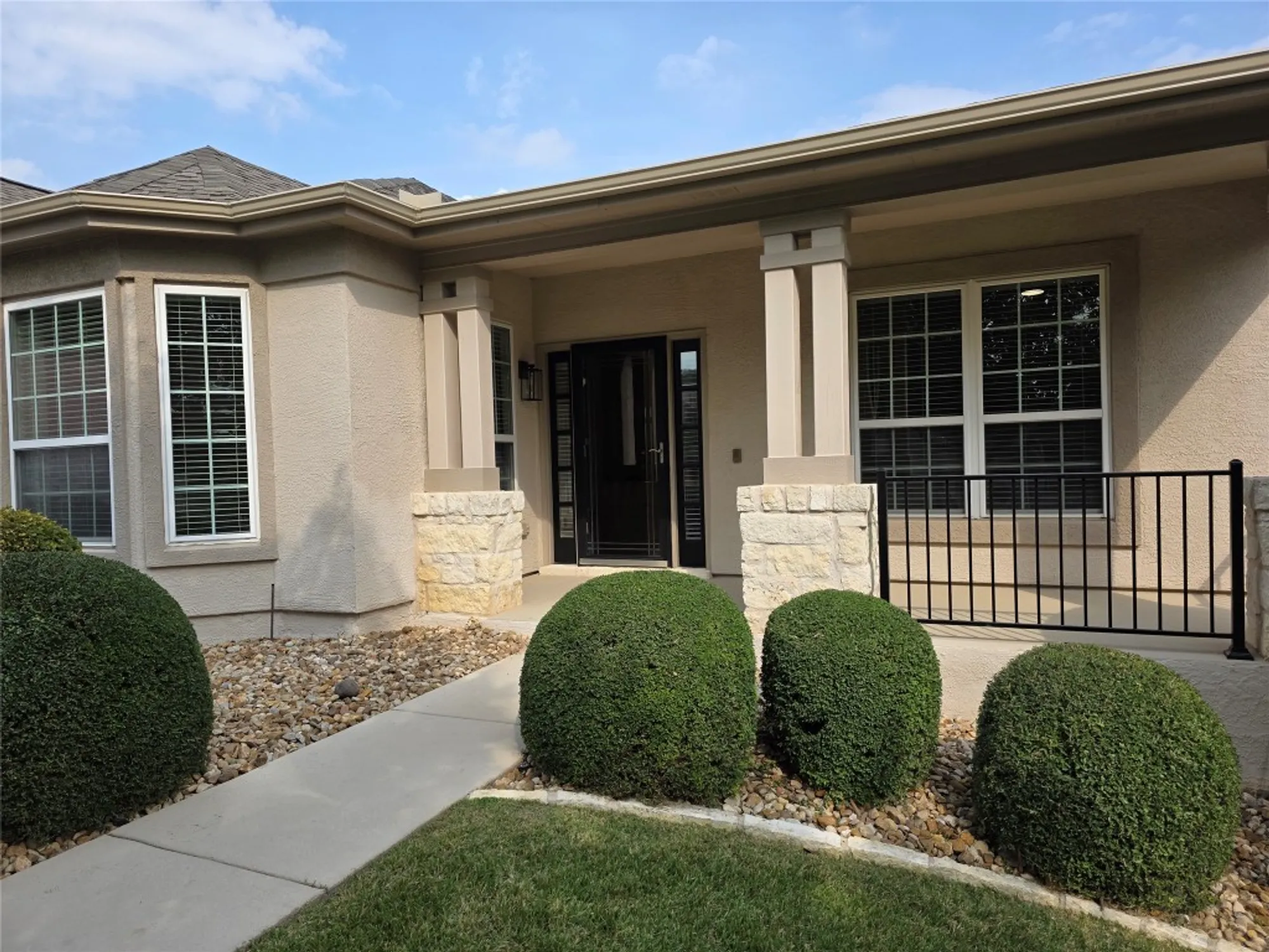 Property Slideshow image 4 of 36 | 307 san saba dr, Georgetown, TX, 78633