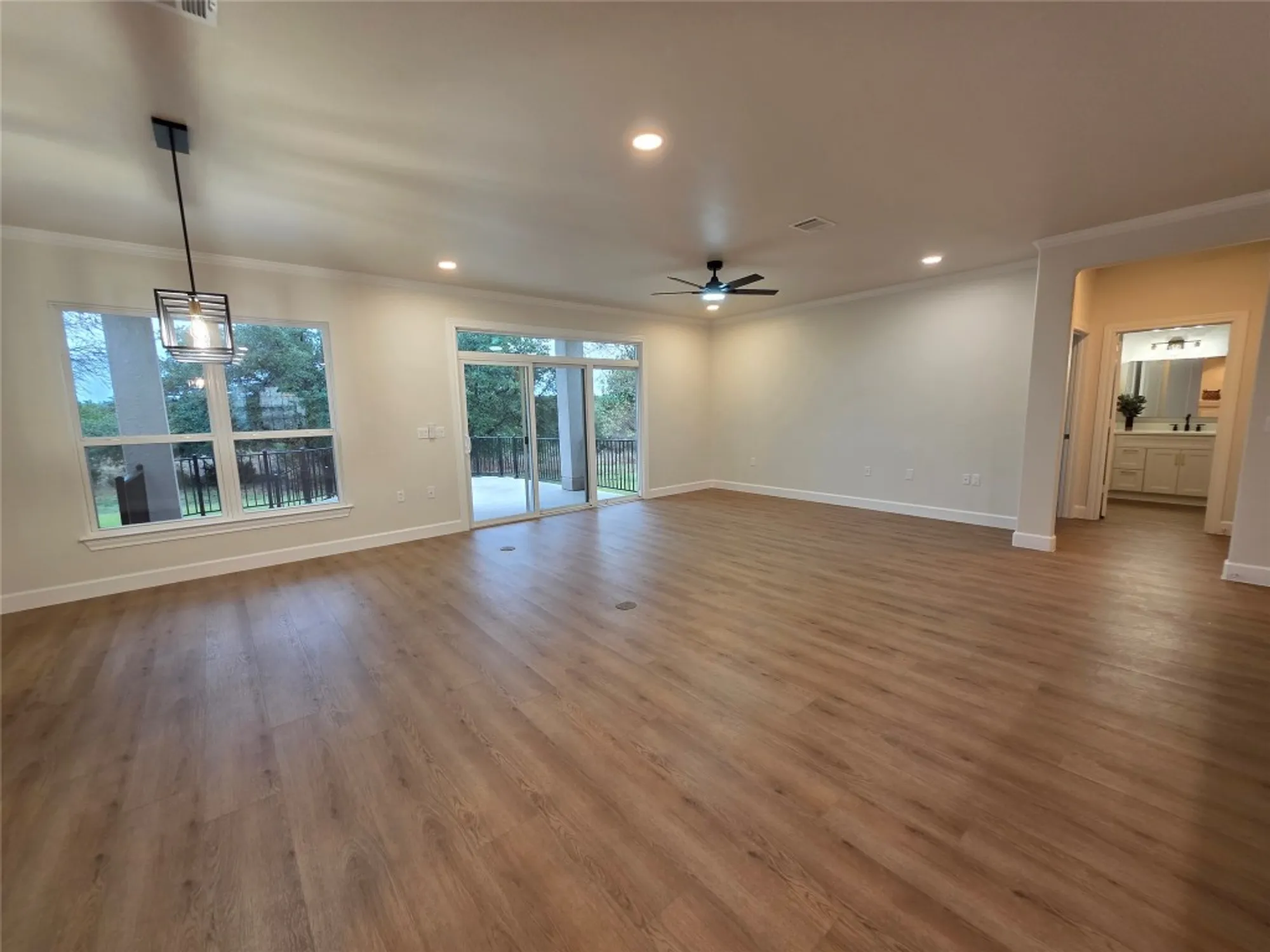 Property Slideshow image 9 of 36 | 307 san saba dr, Georgetown, TX, 78633