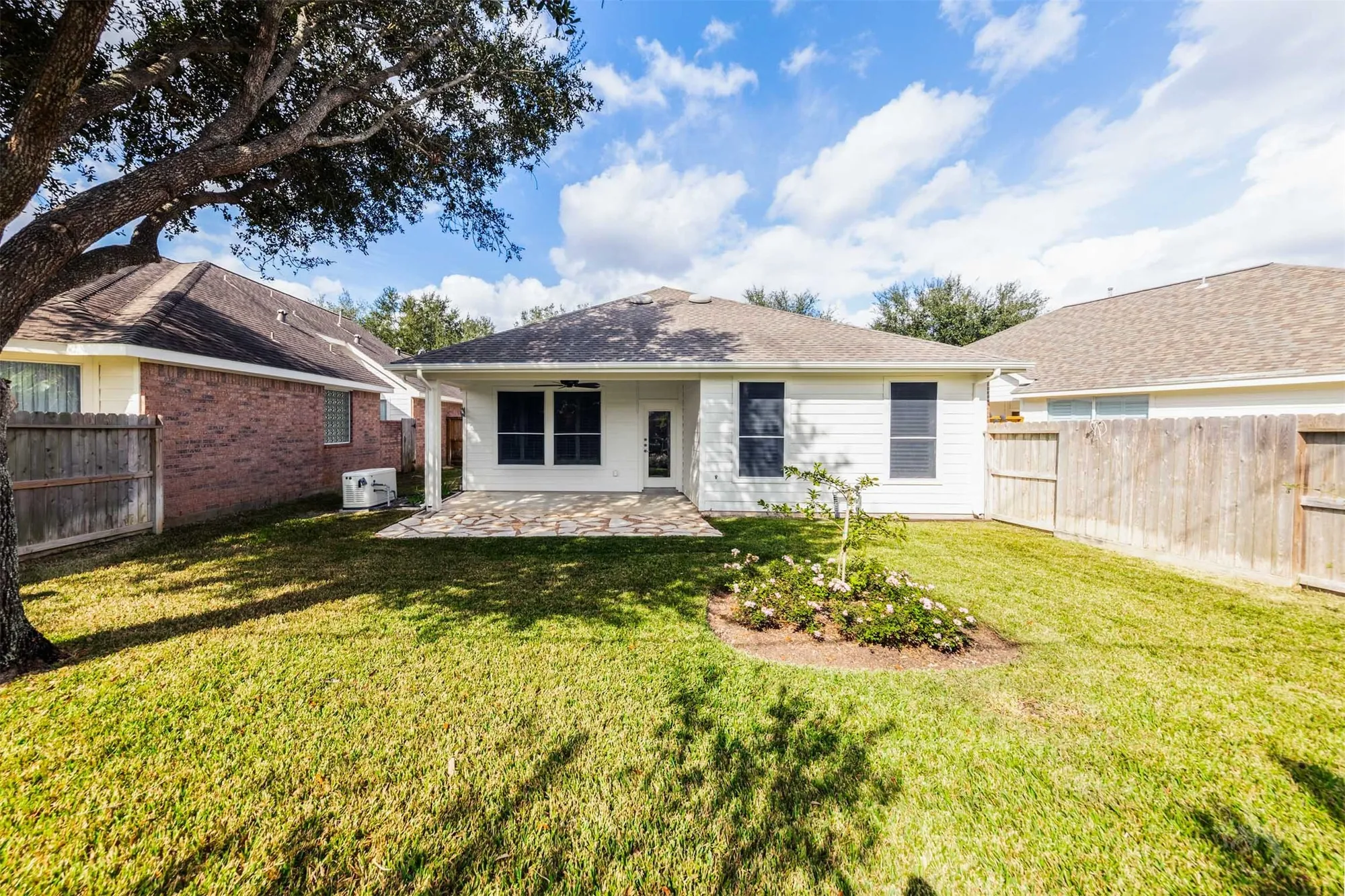 Property Slideshow image 31 of 33 | 24911 spring ash ln, Katy, TX, 77494