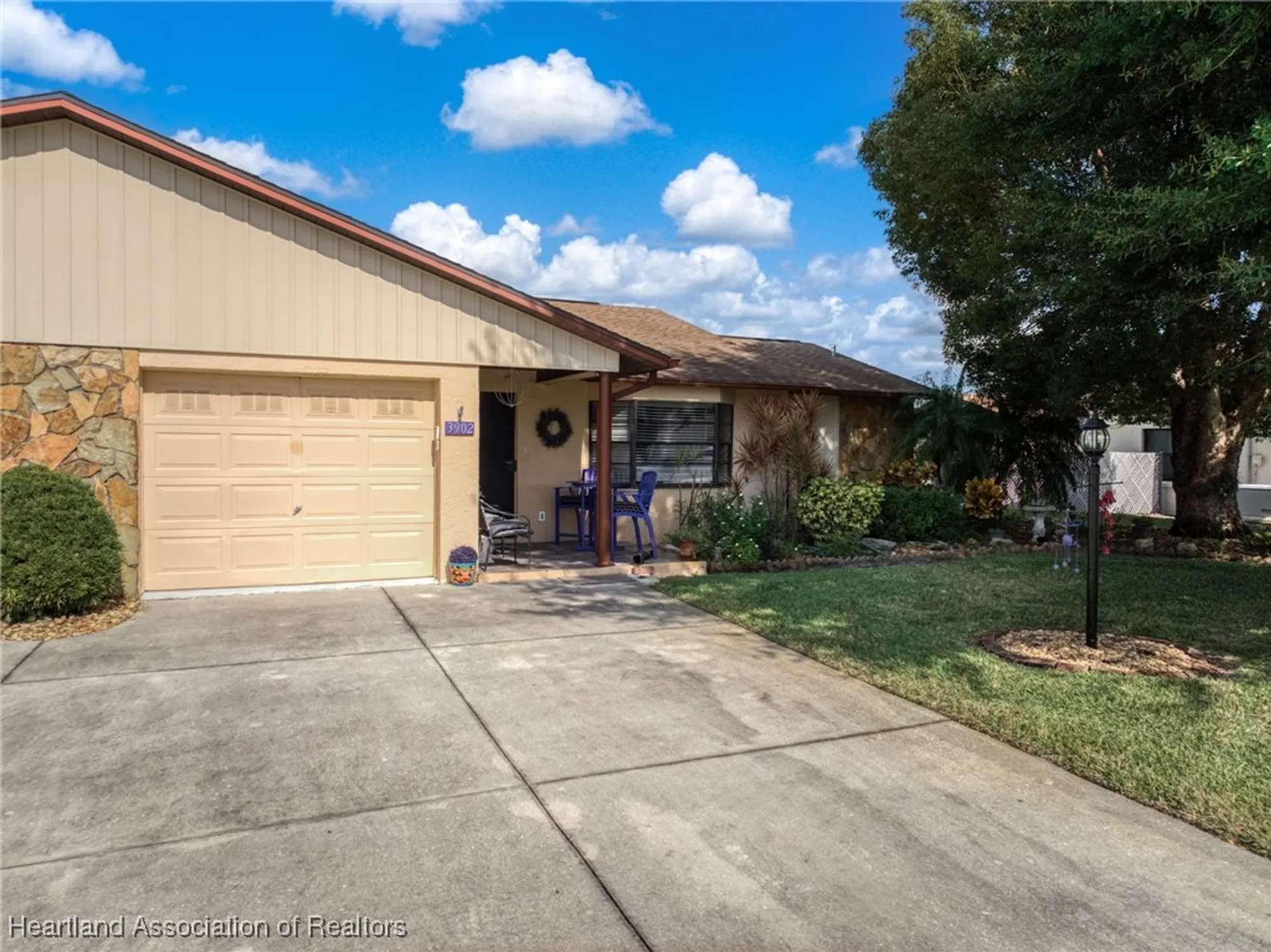 Property Slideshow image 1 of 50 | 3902 sunbird cir, Sebring, FL, 33872