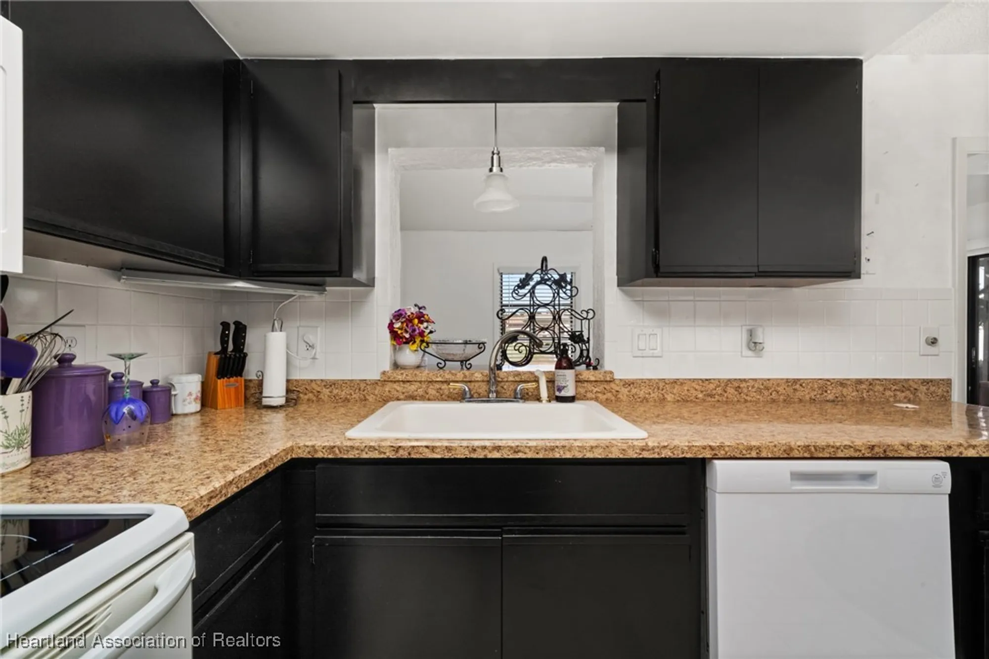 Property Slideshow image 11 of 50 | 3902 sunbird cir, Sebring, FL, 33872